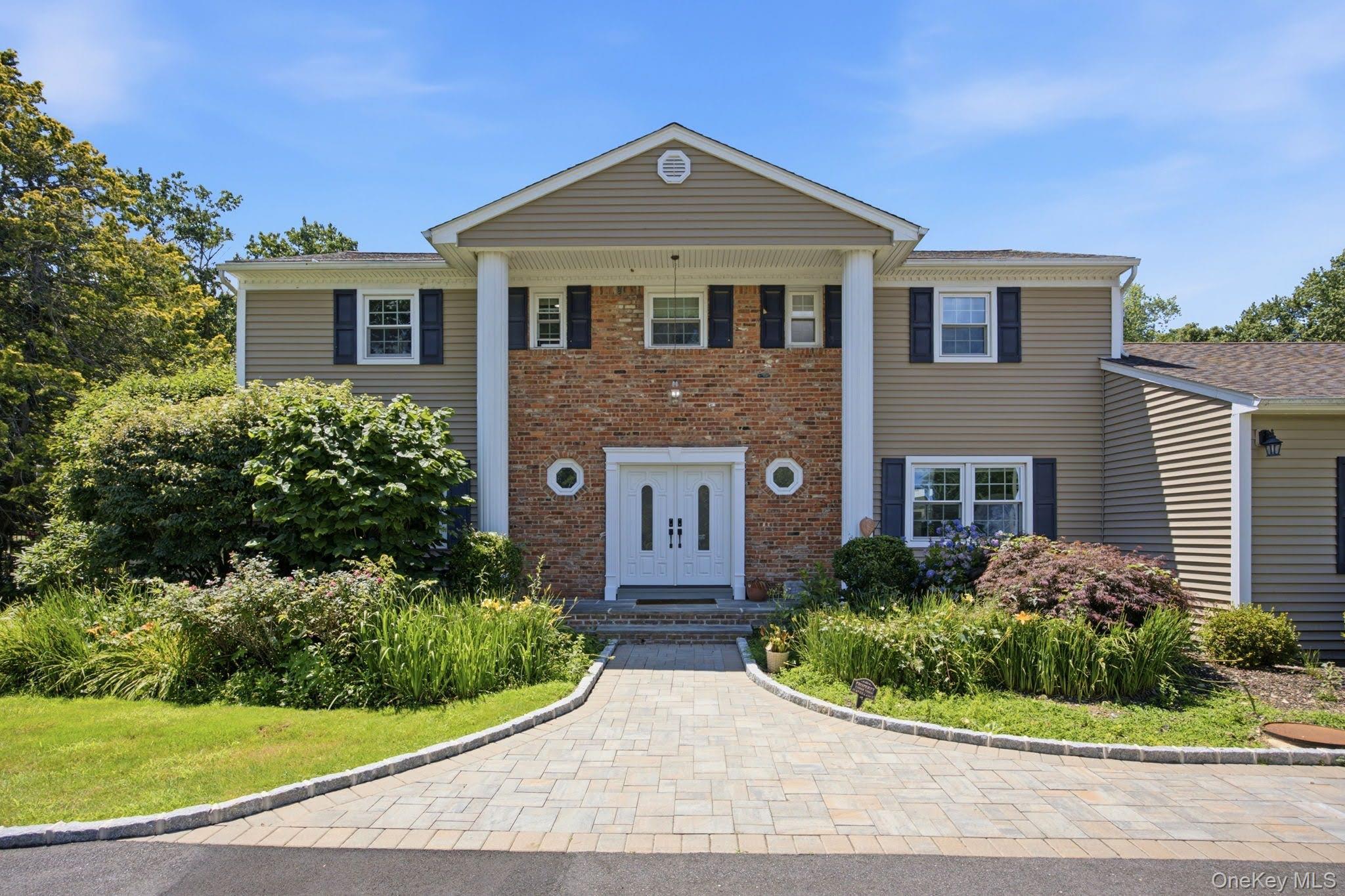 Single Family Artisan Avenue Suffolk County, NY 11743, MLS-1029987-4
