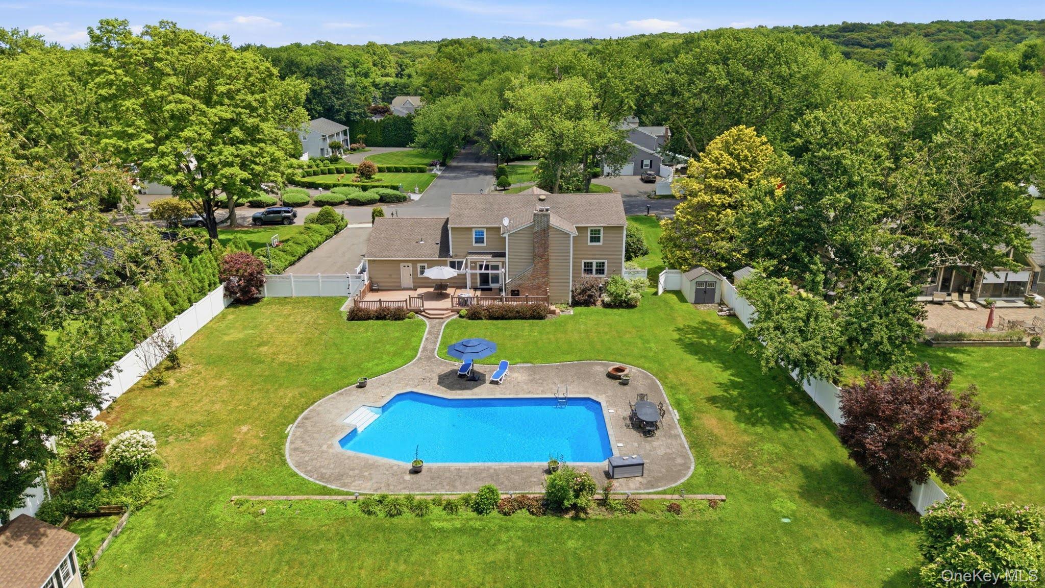 Single Family Artisan Avenue Suffolk County, NY 11743, MLS-1029987-41