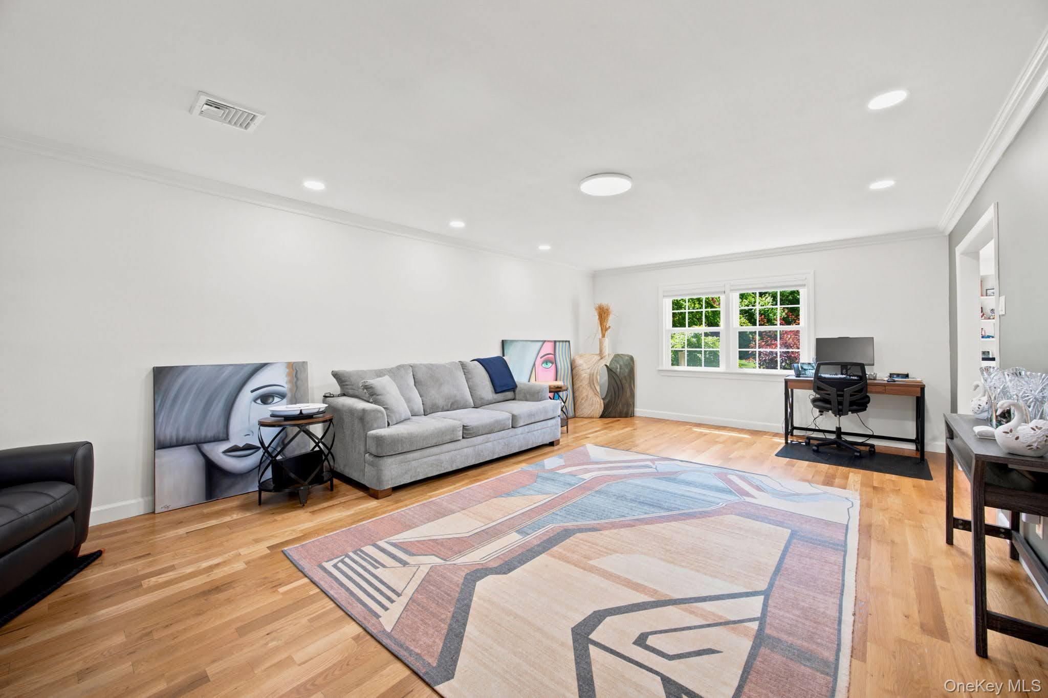 Single Family Artisan Avenue Suffolk County, NY 11743, MLS-1029987-6