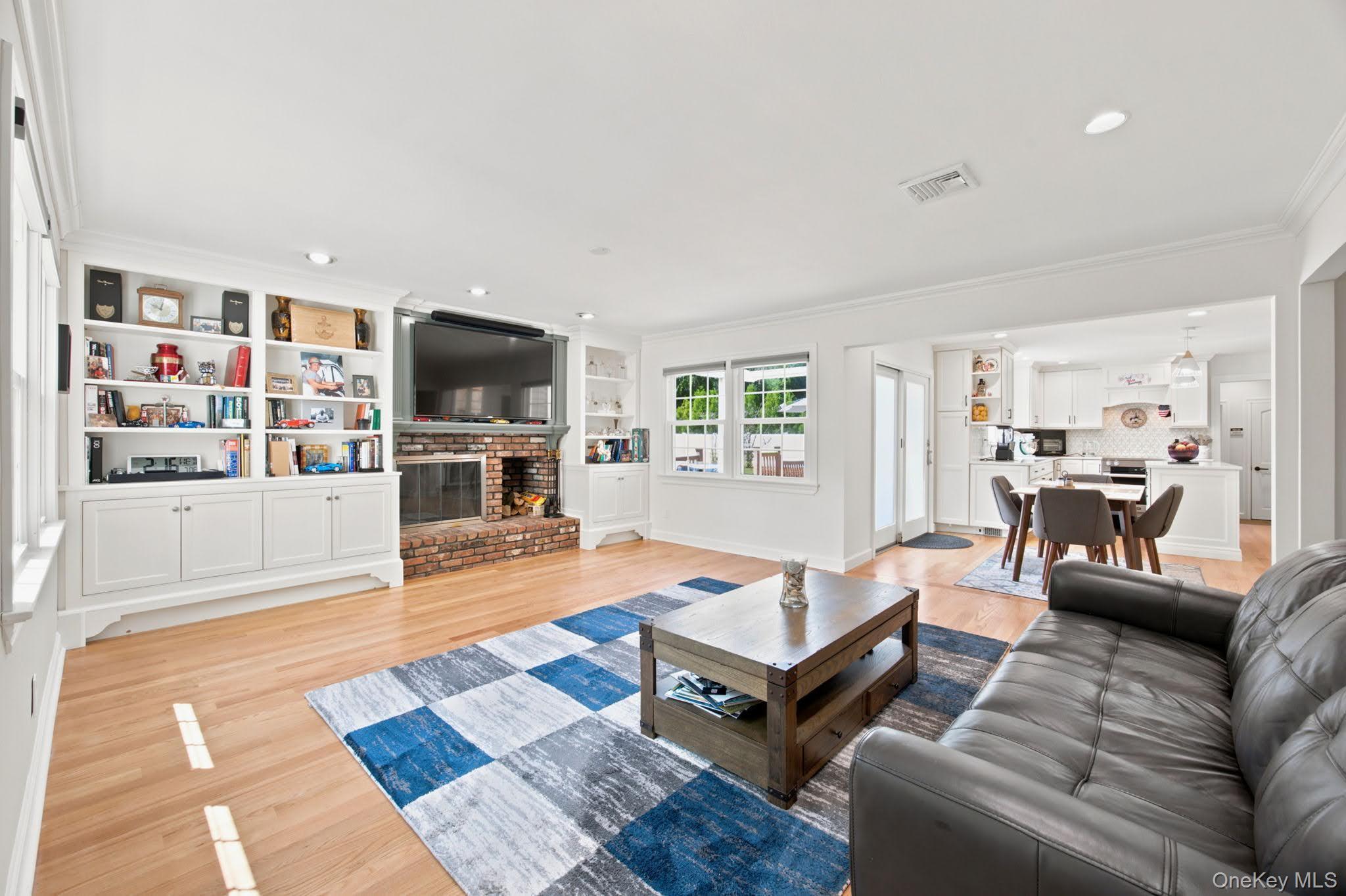 Single Family Artisan Avenue Suffolk County, NY 11743, MLS-1029987-8