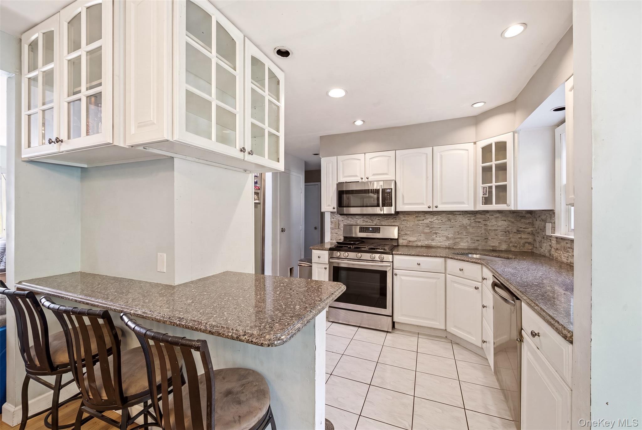 Single Family Catherine Street Suffolk County, NY 11731, MLS-1030002-4