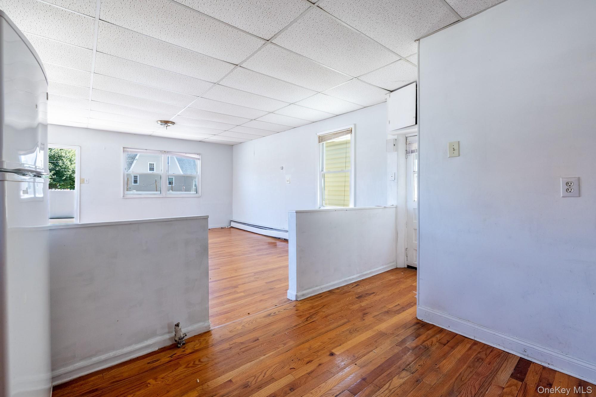 Single Family Barkley Avenue Bronx, NY 10465, MLS-1030006-10