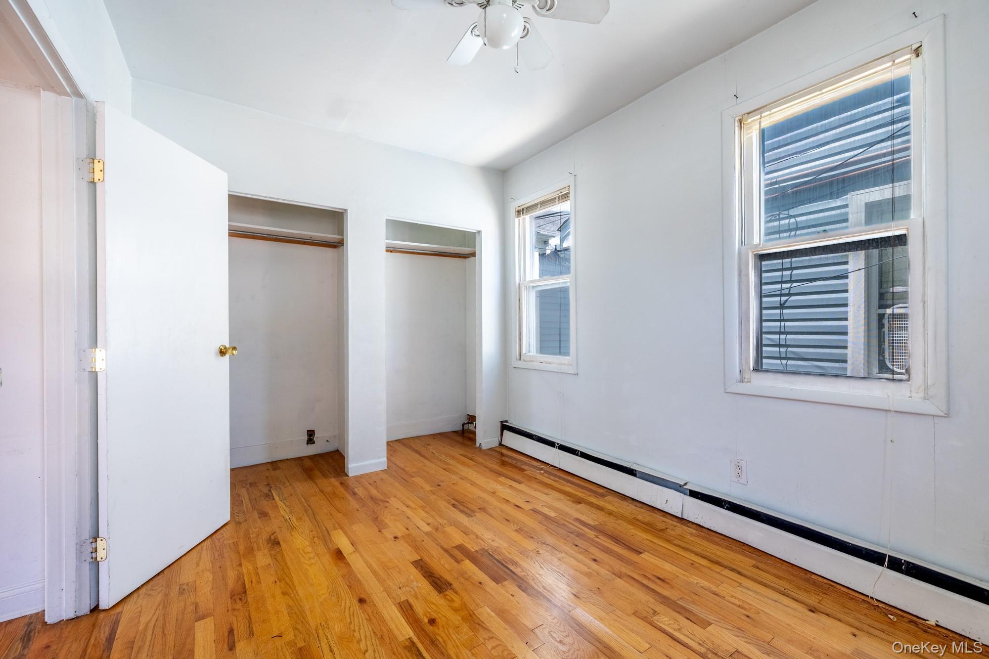 Single Family Barkley Avenue Bronx, NY 10465, MLS-1030006-12