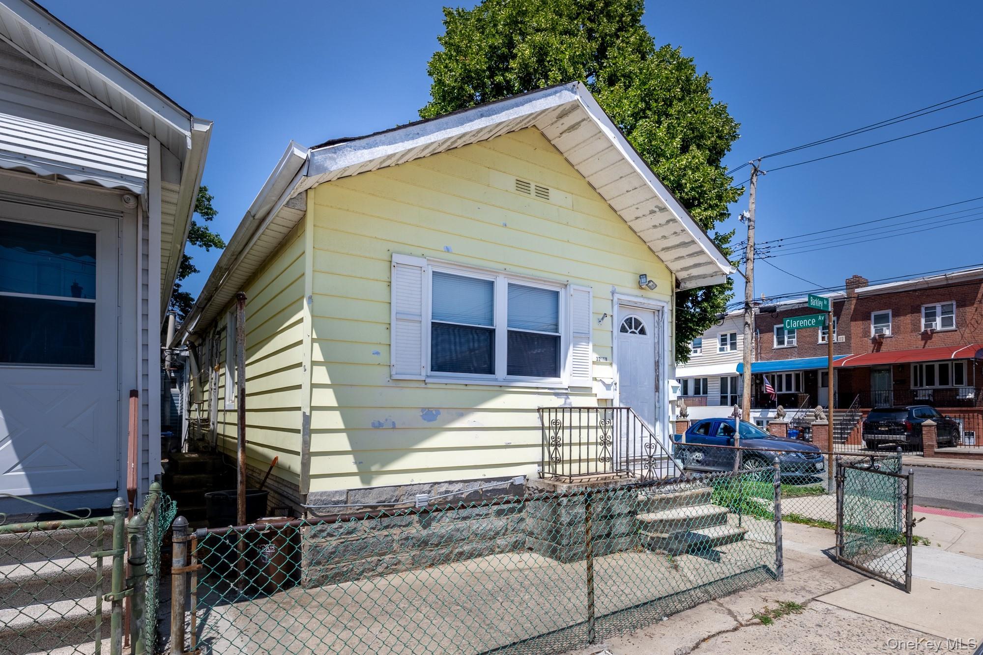 Single Family Barkley Avenue Bronx, NY 10465, MLS-1030006-2