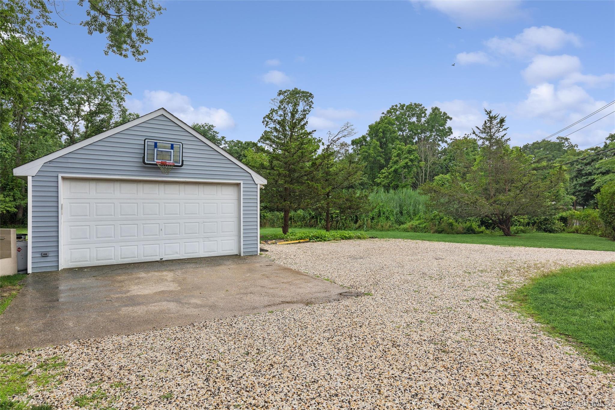 Single Family Brick Kiln Road Suffolk County, NY 11963, MLS-1030014-25