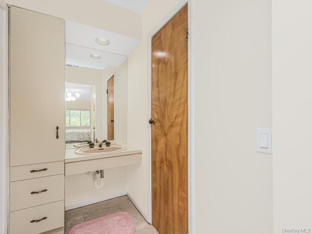 Single Family Fairgreen Court Westchester County, NY 10567, MLS-1030029-19