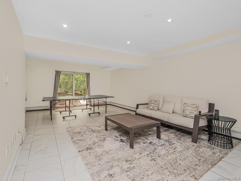 Single Family Fairgreen Court Westchester County, NY 10567, MLS-1030029-25
