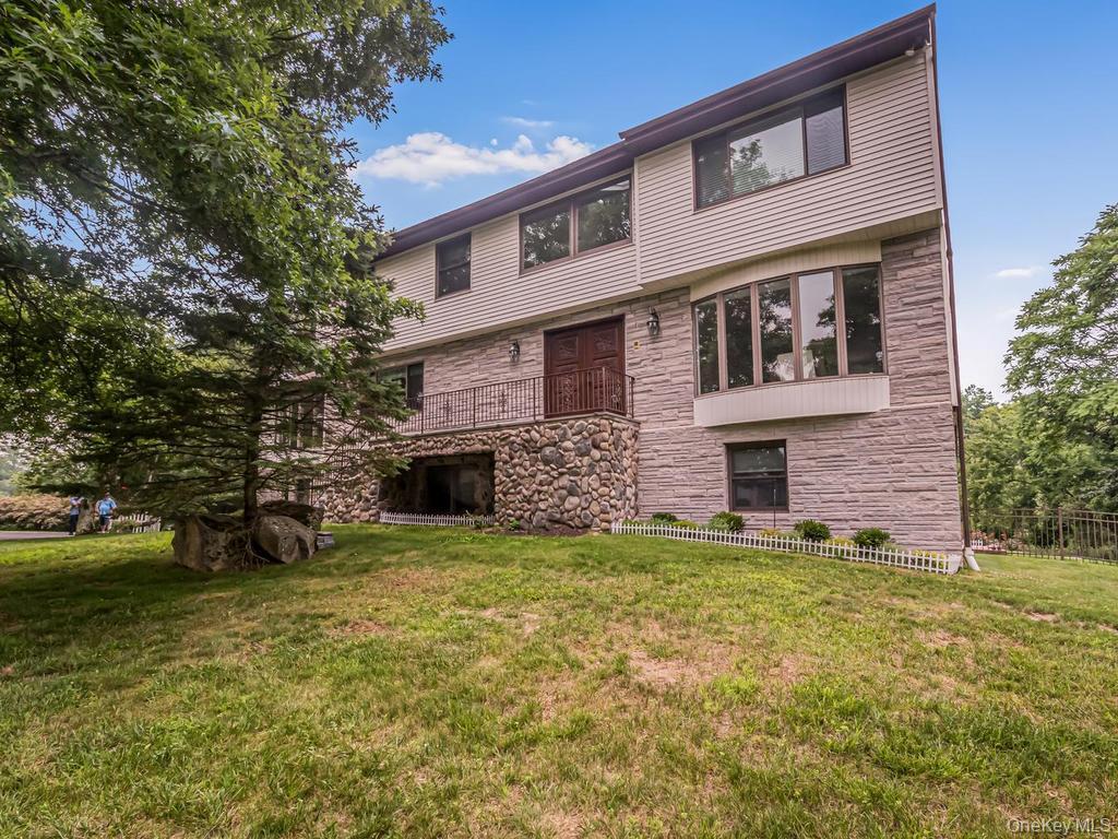 Single Family Fairgreen Court Westchester County, NY 10567, MLS-1030029-35