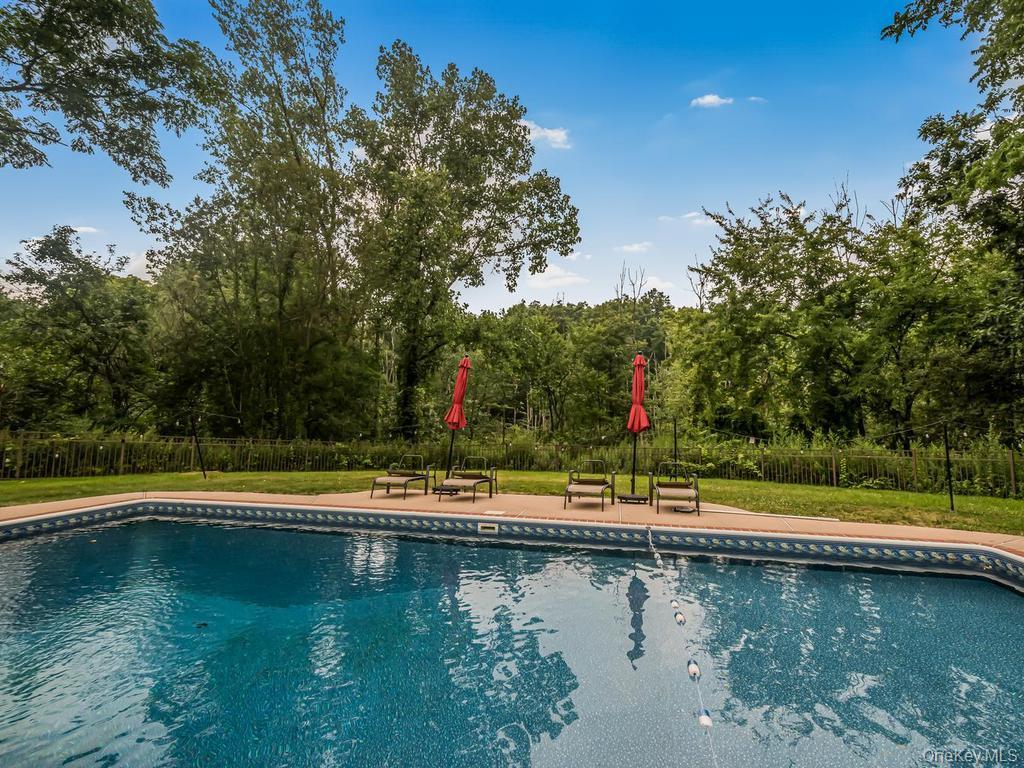 Single Family Fairgreen Court Westchester County, NY 10567, MLS-1030029-37