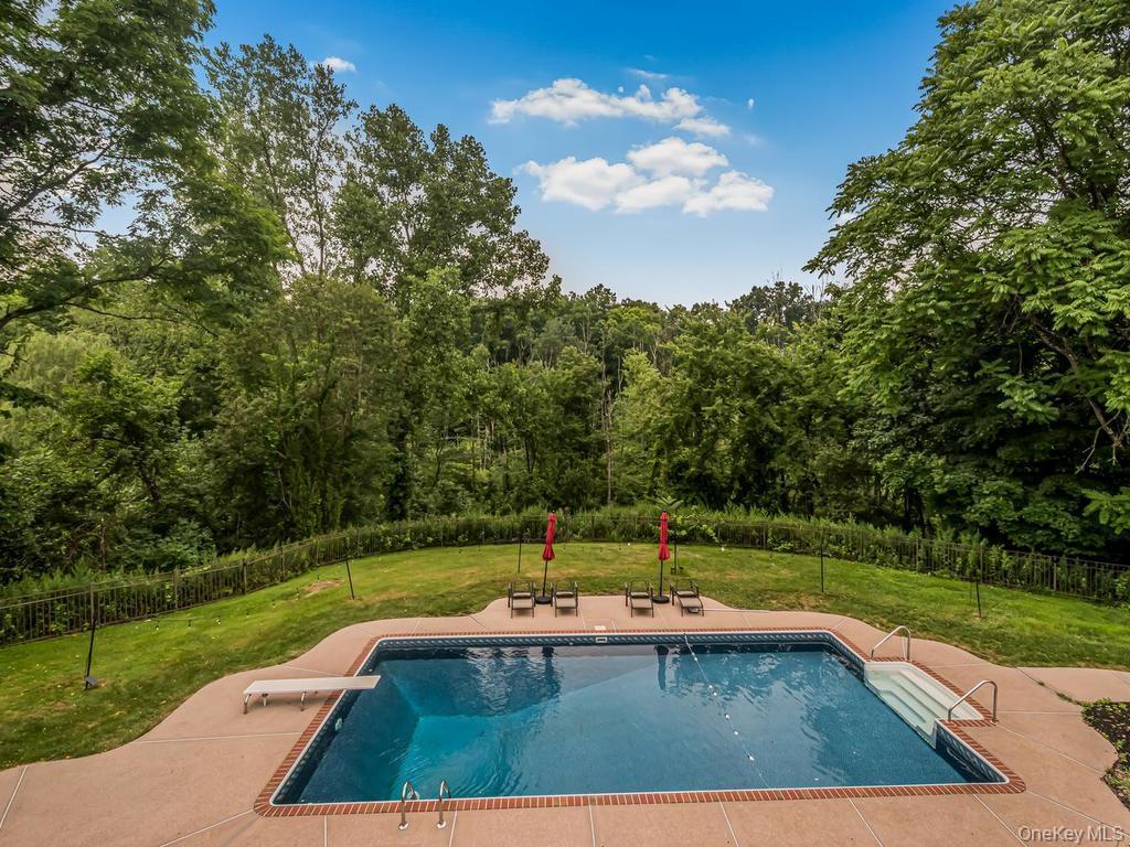 Single Family Fairgreen Court Westchester County, NY 10567, MLS-1030029-38