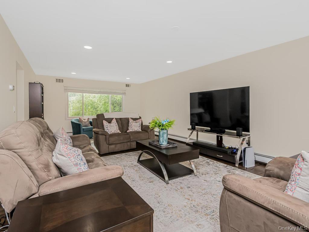 Single Family Fairgreen Court Westchester County, NY 10567, MLS-1030029-4