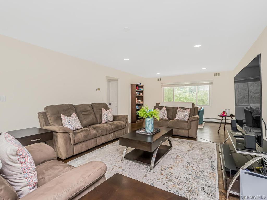 Single Family Fairgreen Court Westchester County, NY 10567, MLS-1030029-5