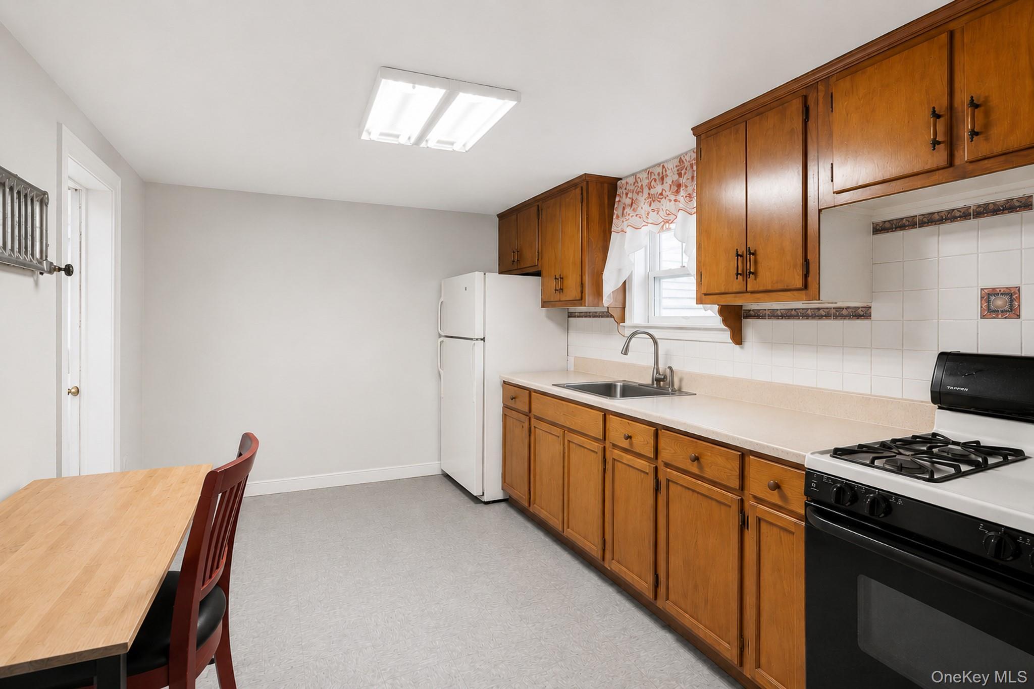 Single Family 115th Avenue Queens, NY 11420, MLS-1030070-4
