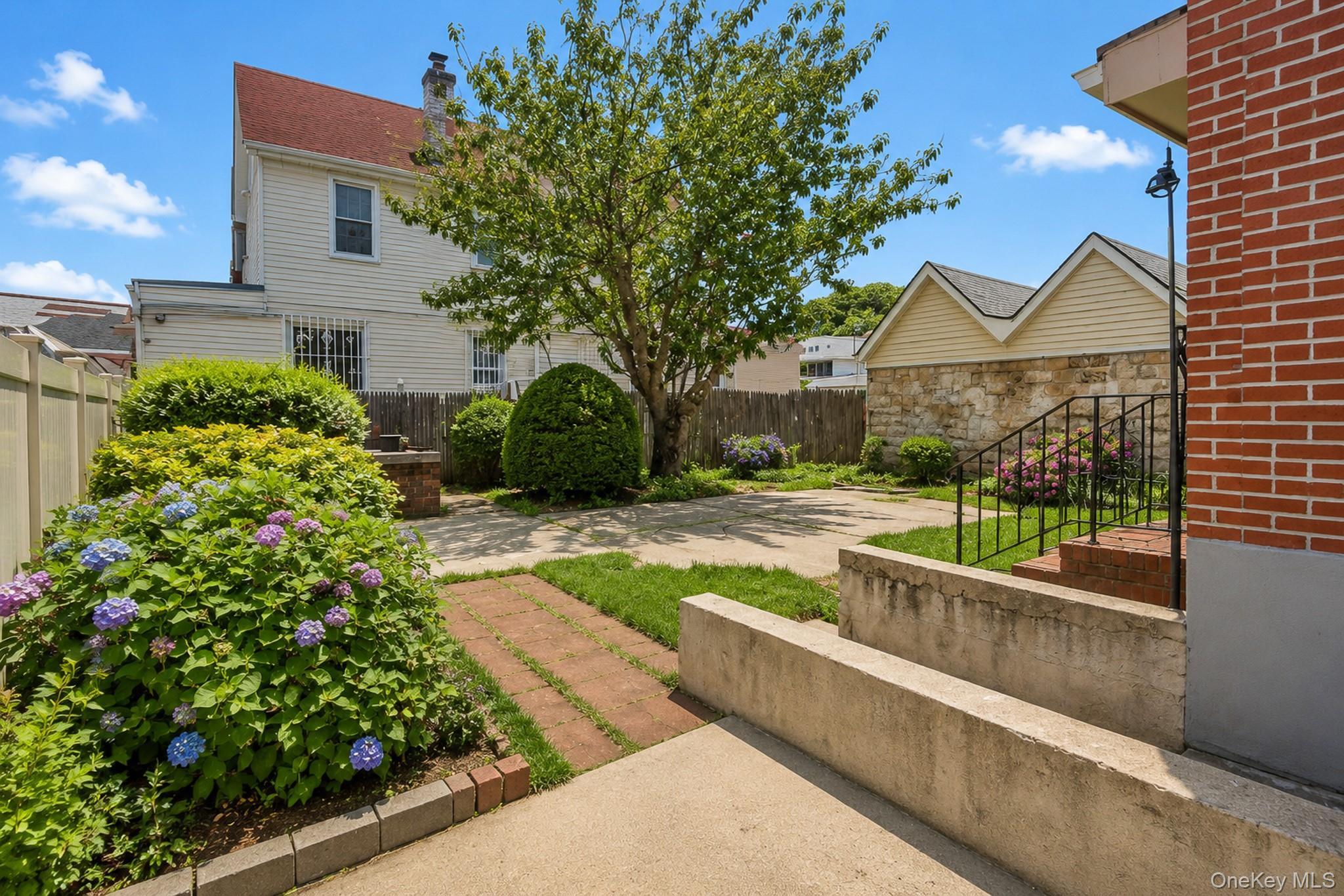 Single Family 115th Avenue  Queens, NY 11420, MLS-1030070-9