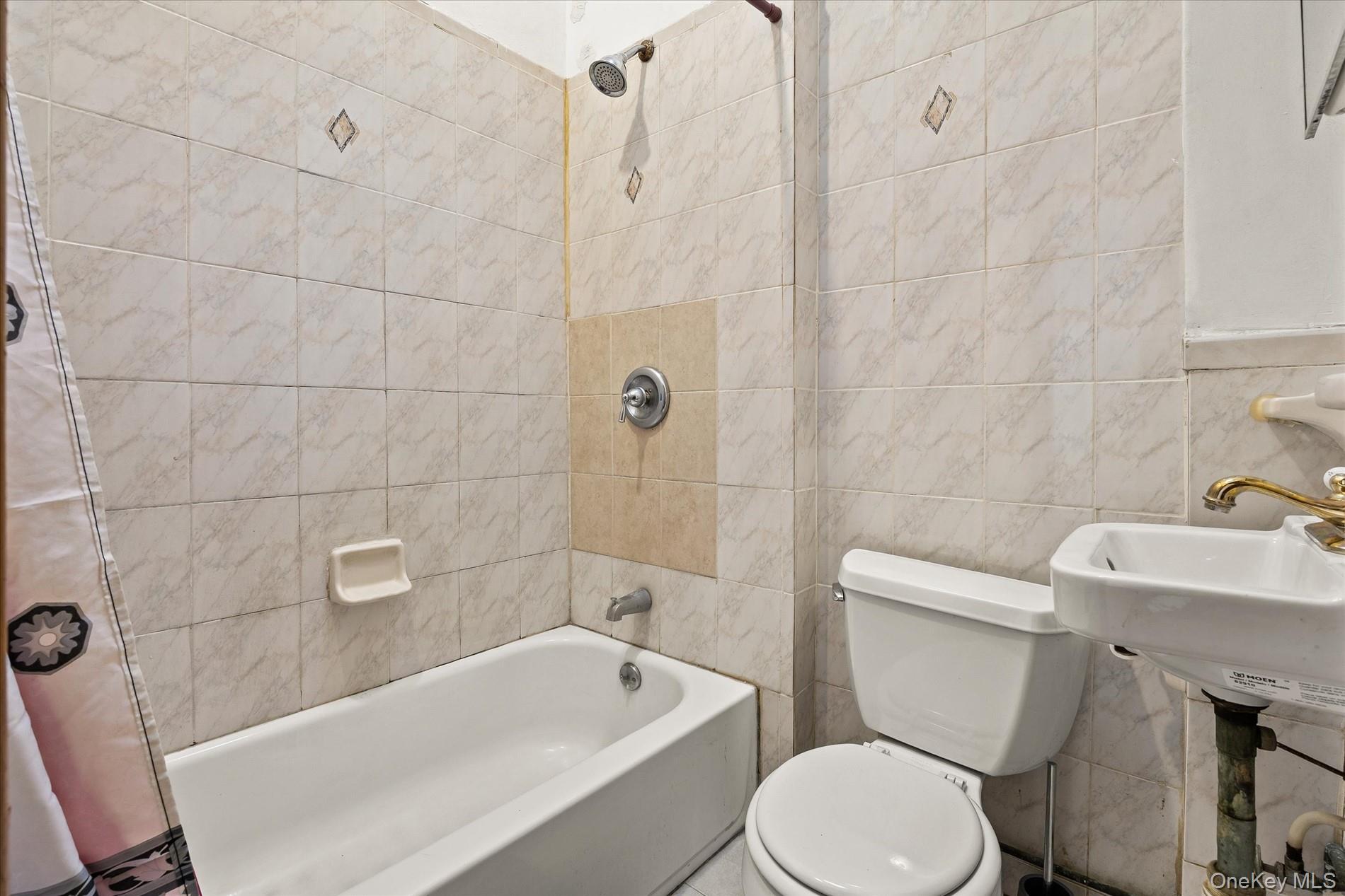 Single Family Bergen Street  Brooklyn, NY 11213, MLS-1030111-14