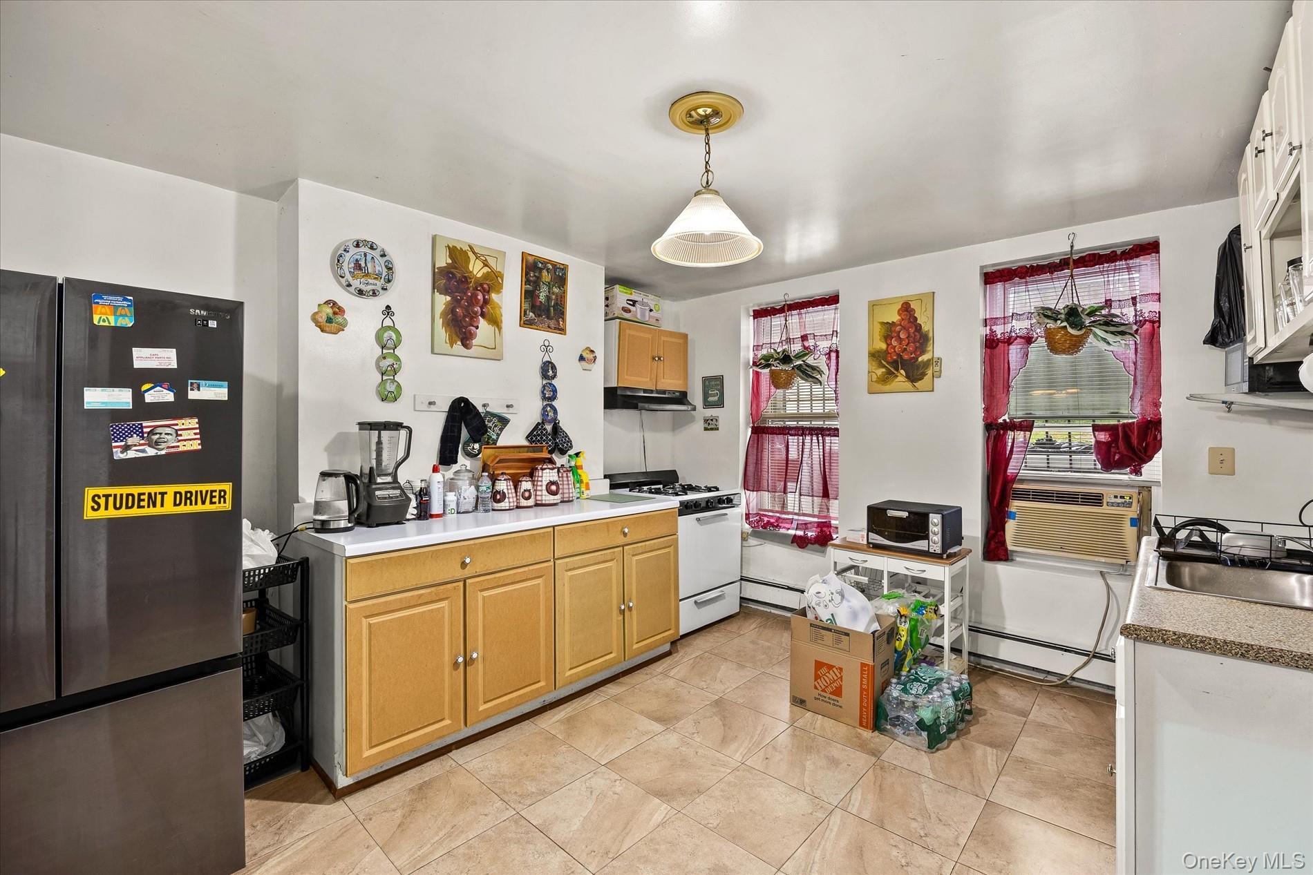 Single Family Bergen Street  Brooklyn, NY 11213, MLS-1030111-25