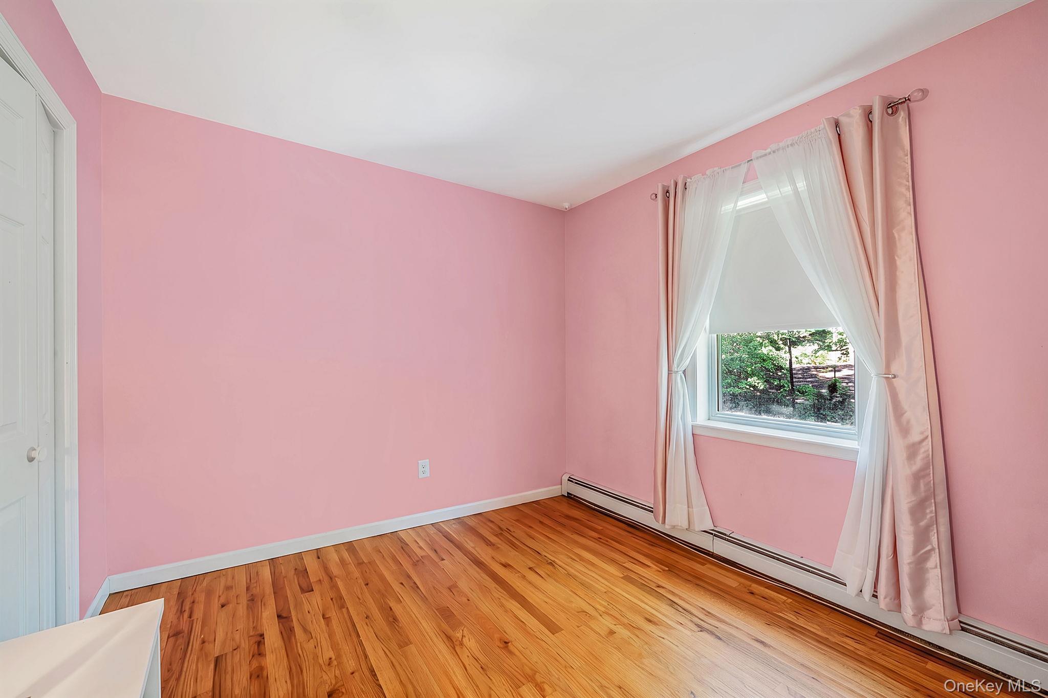 Single Family Holiday Boulevard Suffolk County, NY 11934, MLS-1030121-22
