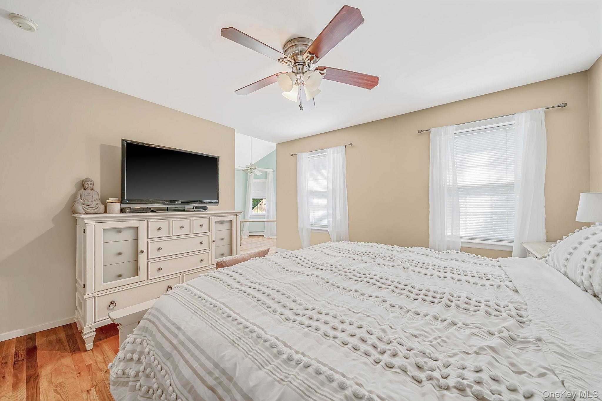 Single Family Holiday Boulevard Suffolk County, NY 11934, MLS-1030121-24