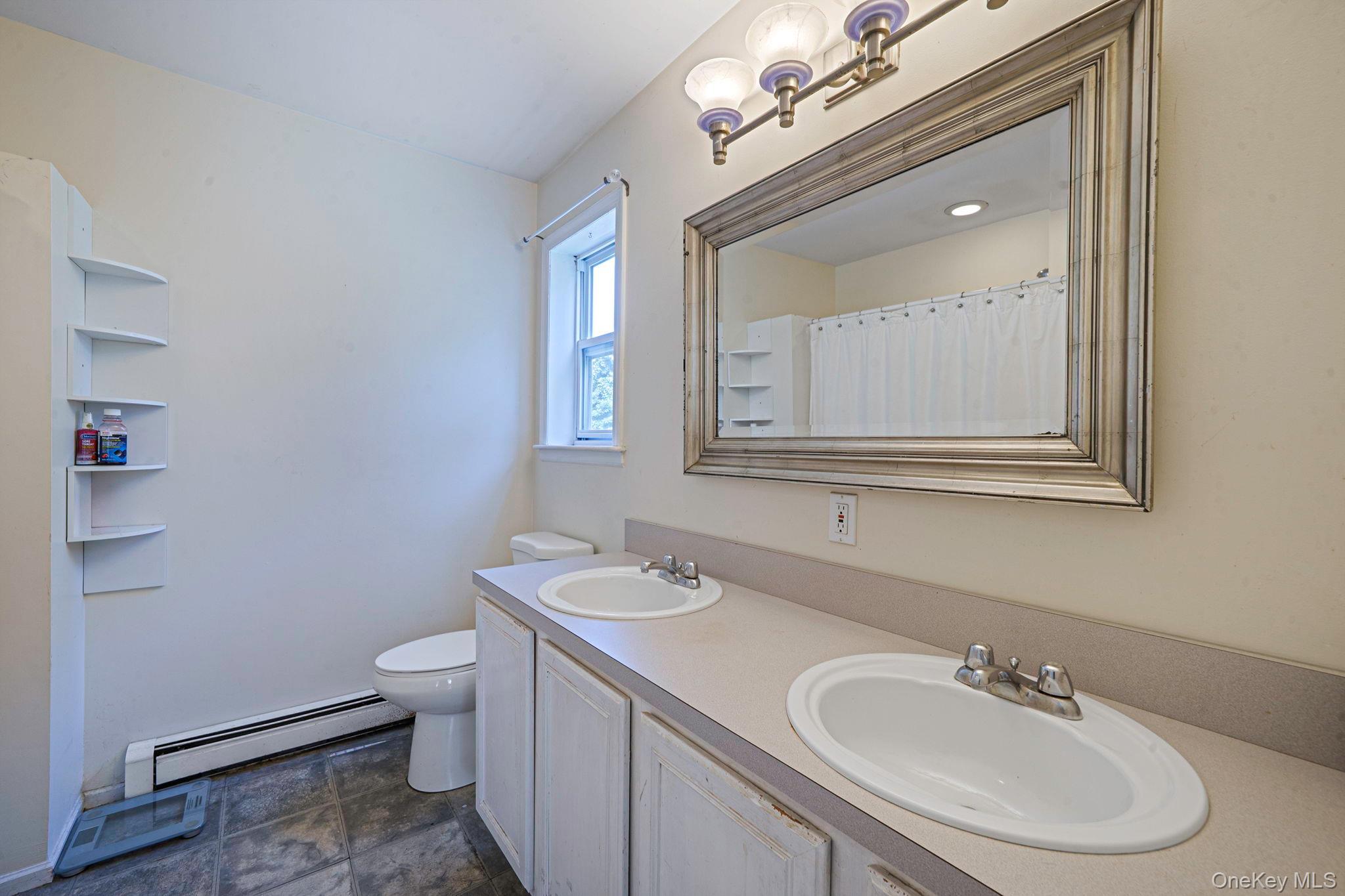 Single Family Holiday Boulevard Suffolk County, NY 11934, MLS-1030121-26