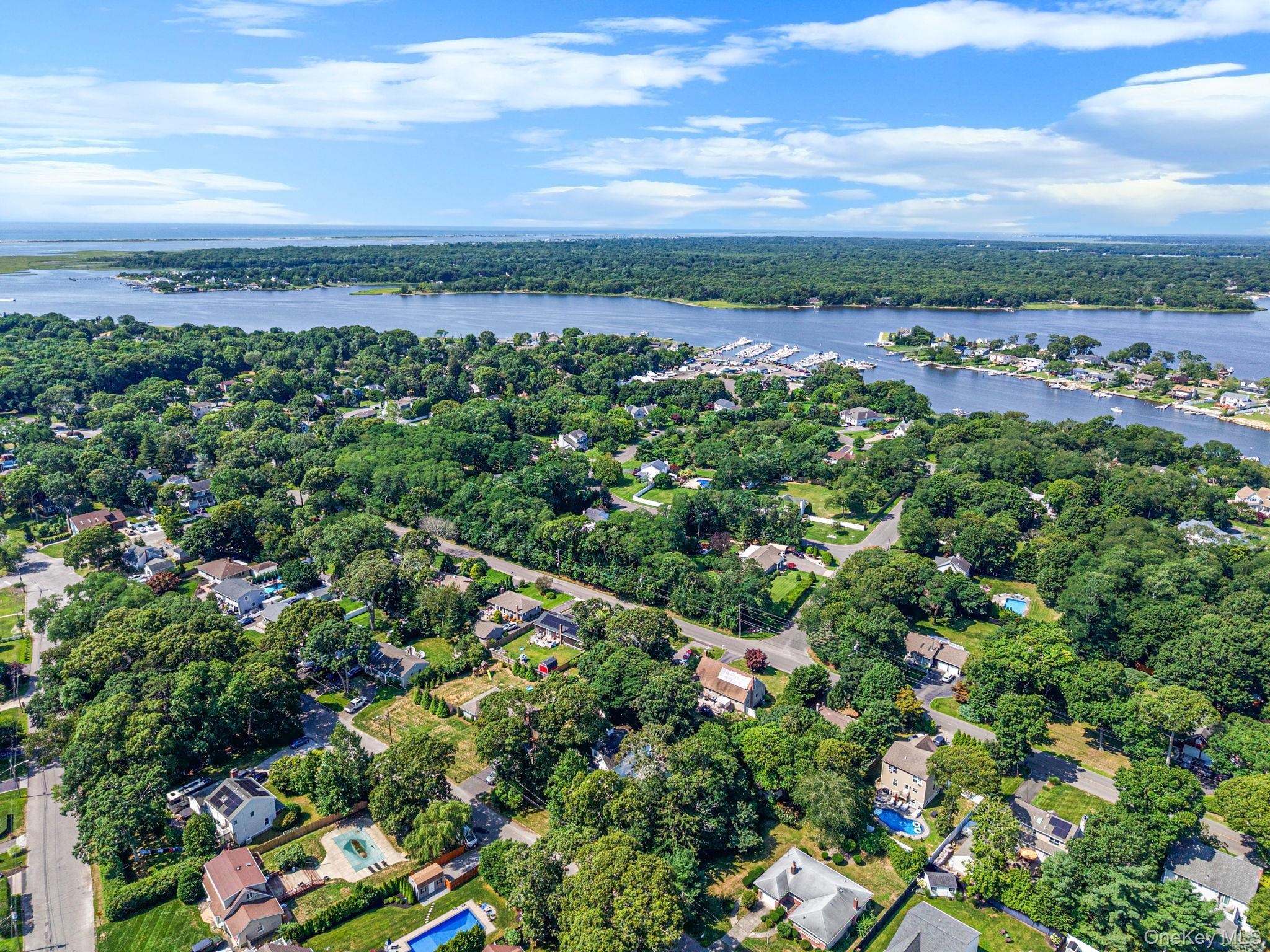 Single Family Holiday Boulevard Suffolk County, NY 11934, MLS-1030121-3