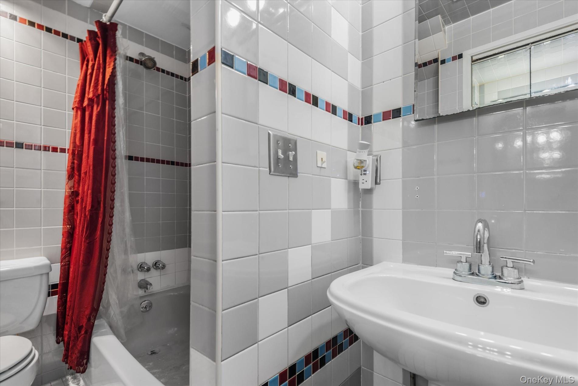 Single Family Putnam Avenue Brooklyn, NY 11221, MLS-1030126-12