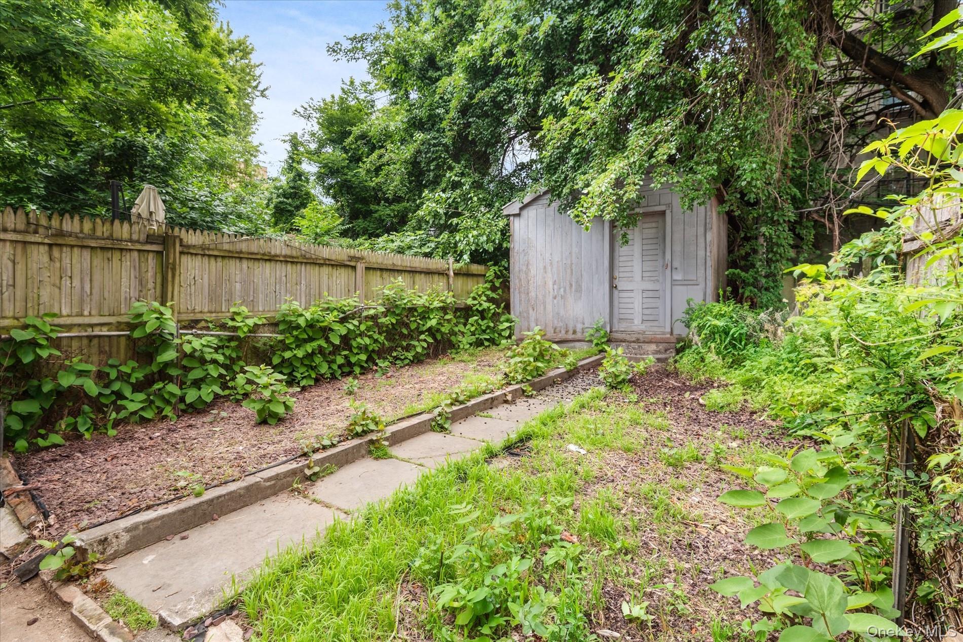 Single Family Putnam Avenue Brooklyn, NY 11221, MLS-1030126-13