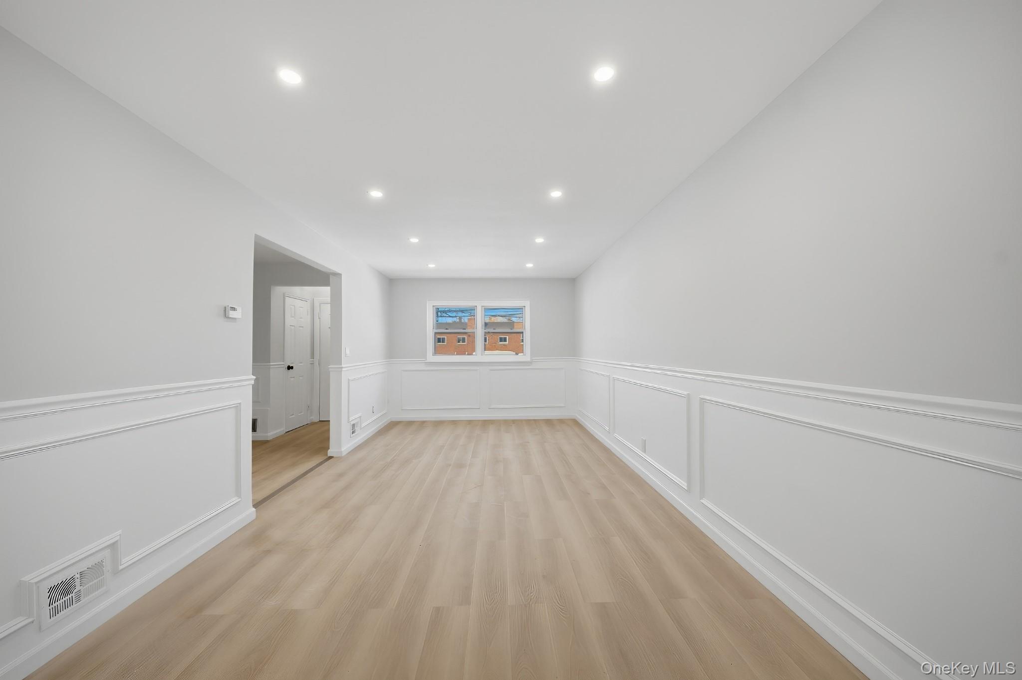 Single Family Baychester Avenue  Bronx, NY 10466, MLS-1030149-10