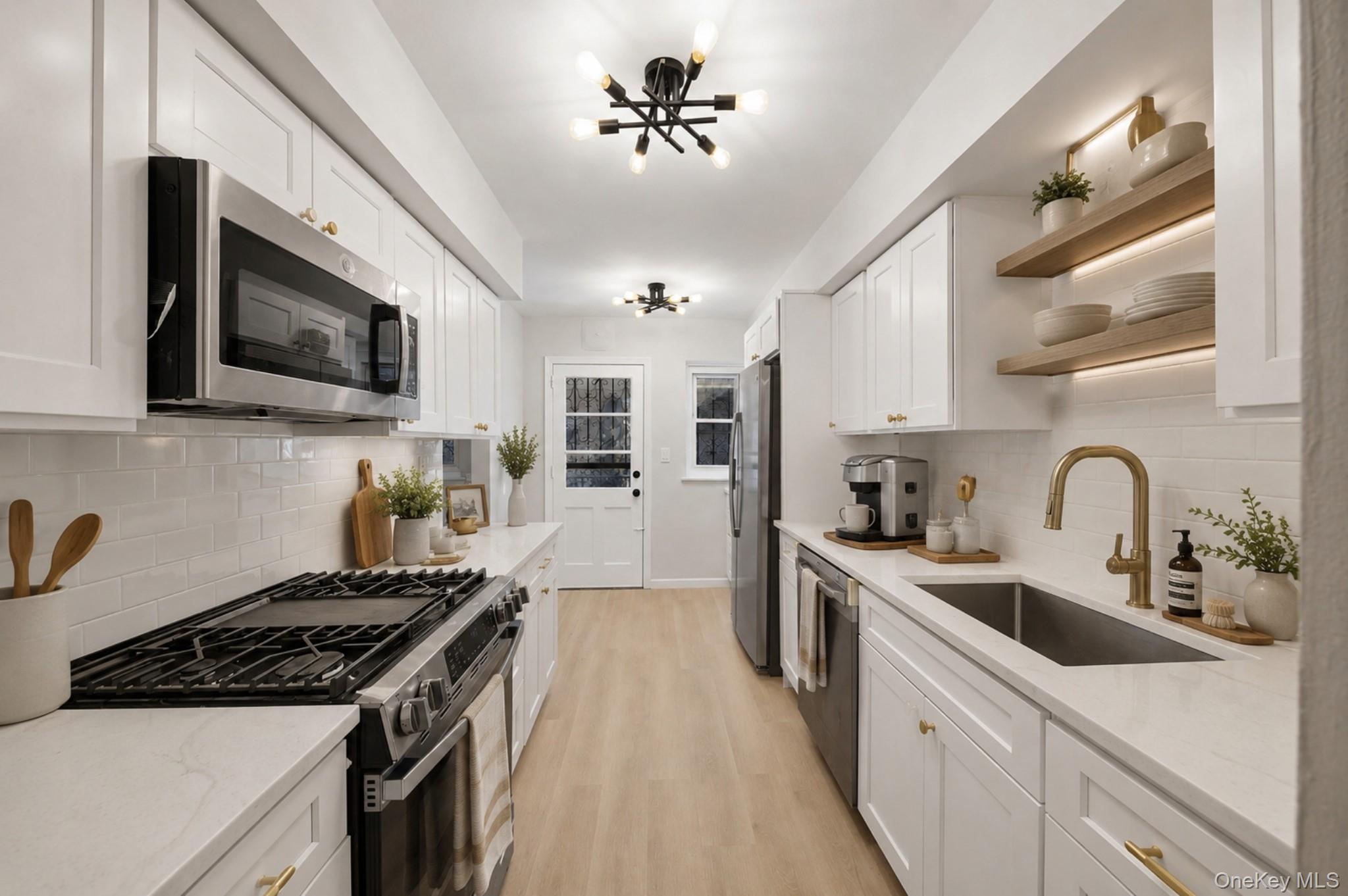 Single Family Baychester Avenue  Bronx, NY 10466, MLS-1030149-3