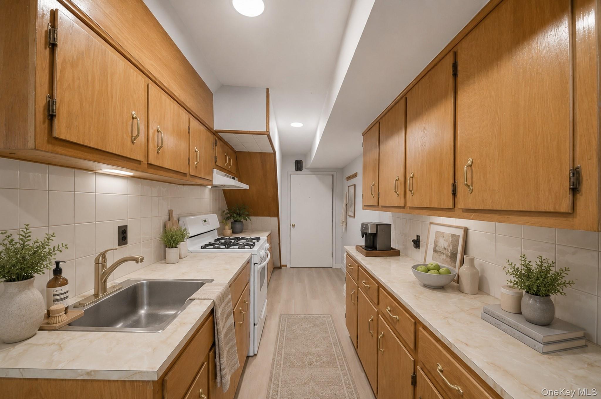 Single Family Baychester Avenue  Bronx, NY 10466, MLS-1030149-5