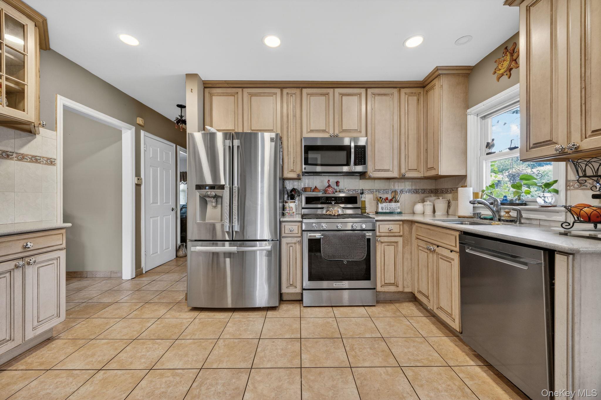 Single Family Clunie Avenue Westchester County, NY 10703, MLS-1030160-8
