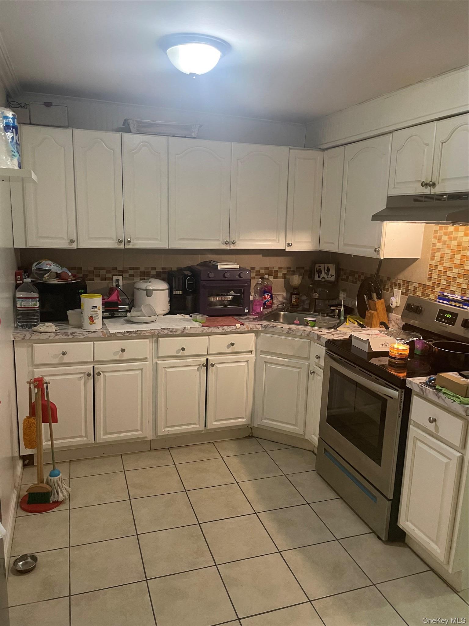 Single Family Turneur Avenue Bronx, NY 10473, MLS-1030168-13