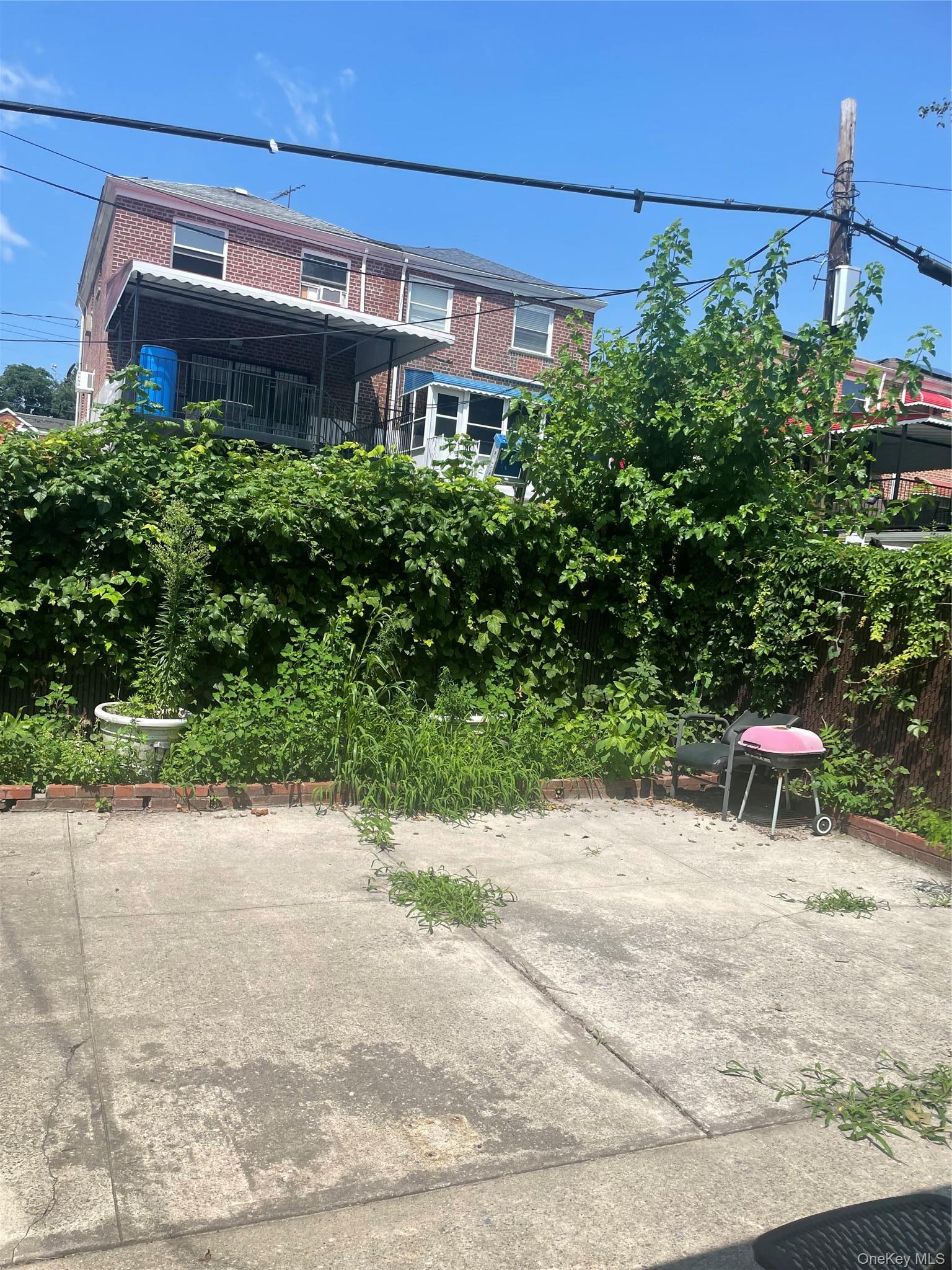 Single Family Turneur Avenue Bronx, NY 10473, MLS-1030168-16