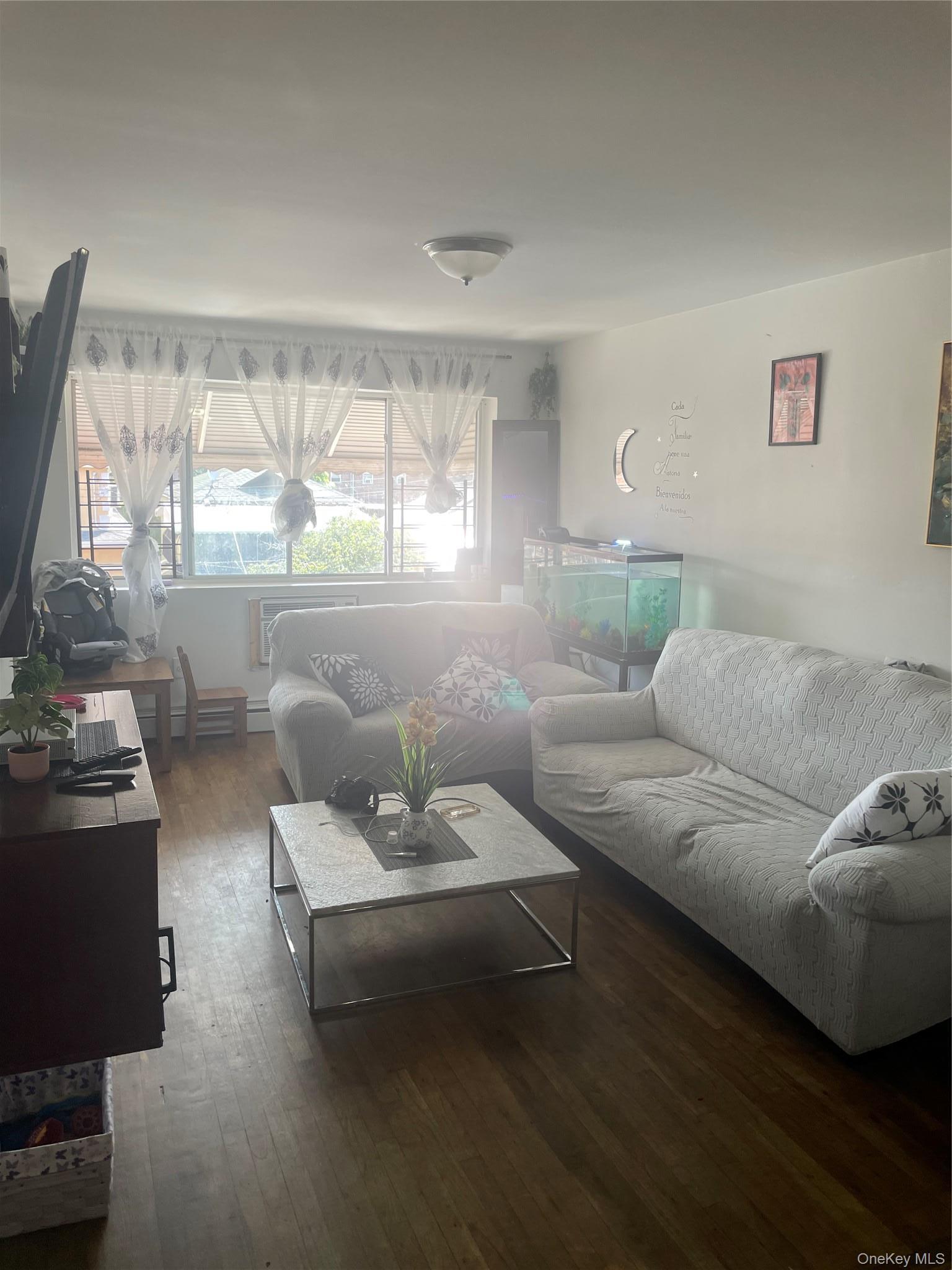 Single Family Turneur Avenue Bronx, NY 10473, MLS-1030168-4