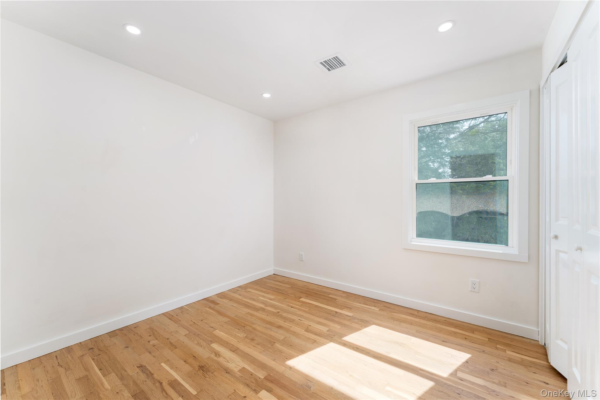 Single Family Thompson Drive Suffolk County, NY 11706, MLS-1030178-26