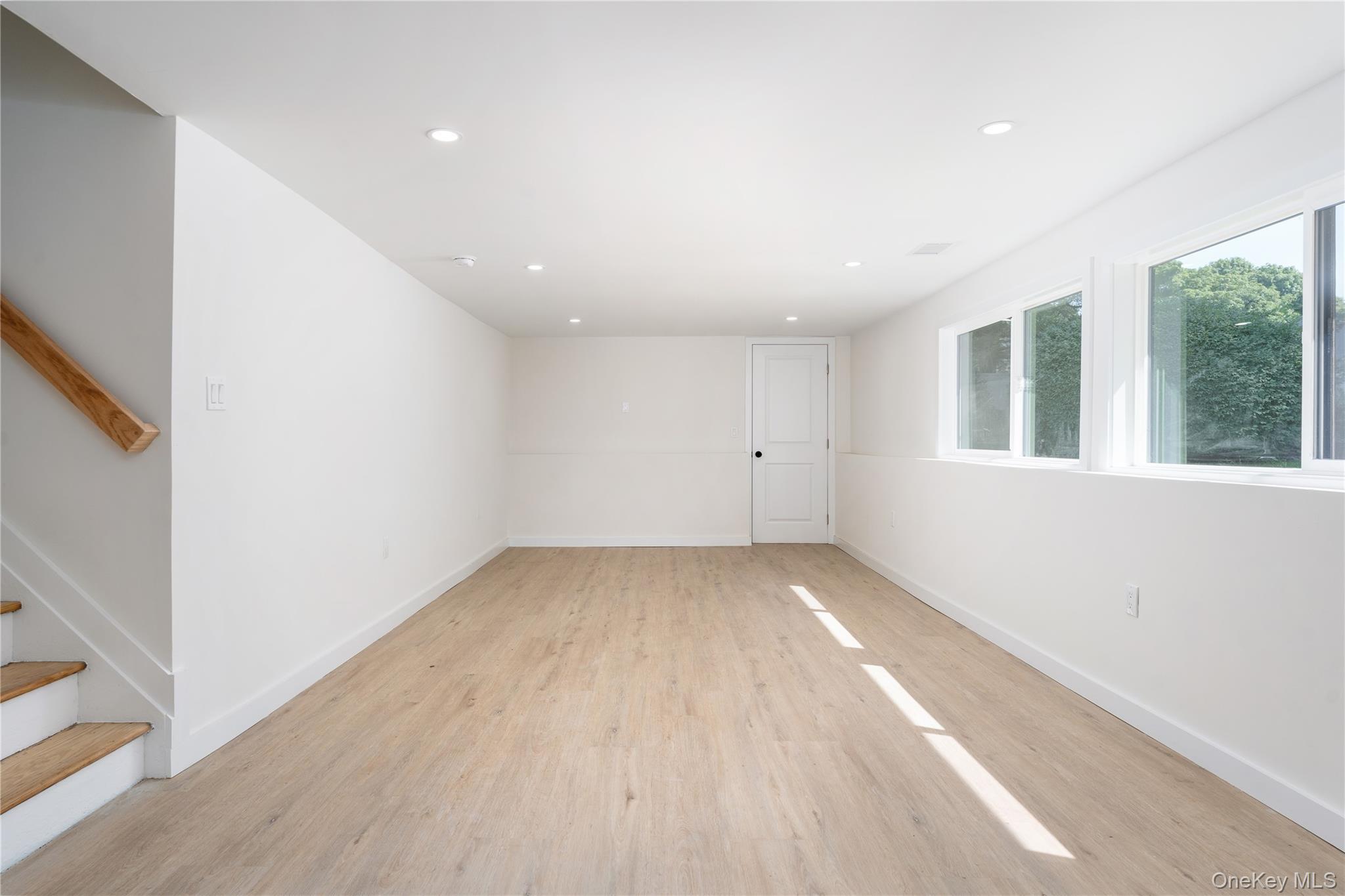 Single Family Thompson Drive Suffolk County, NY 11706, MLS-1030178-29
