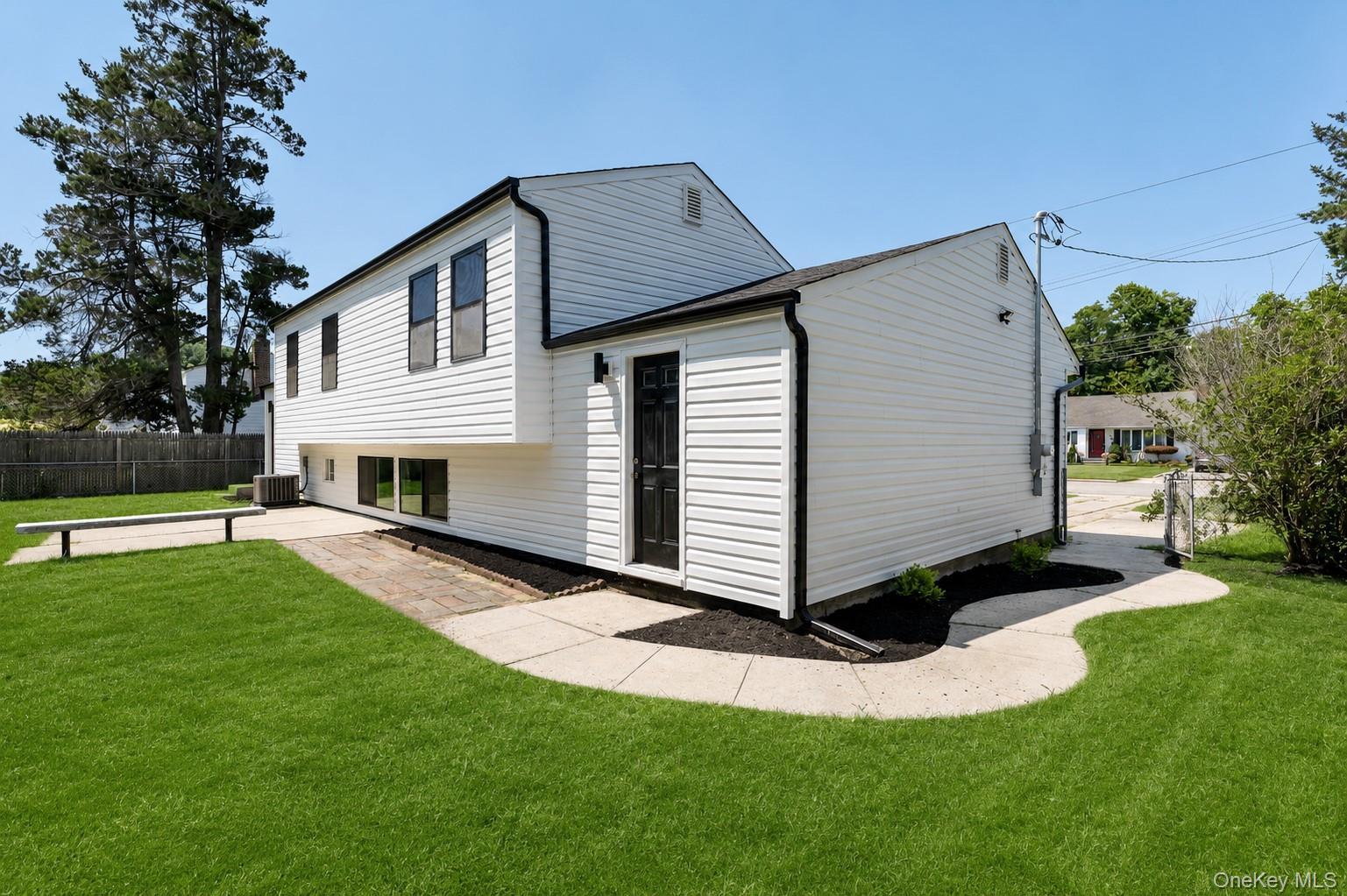 Single Family Thompson Drive Suffolk County, NY 11706, MLS-1030178-35