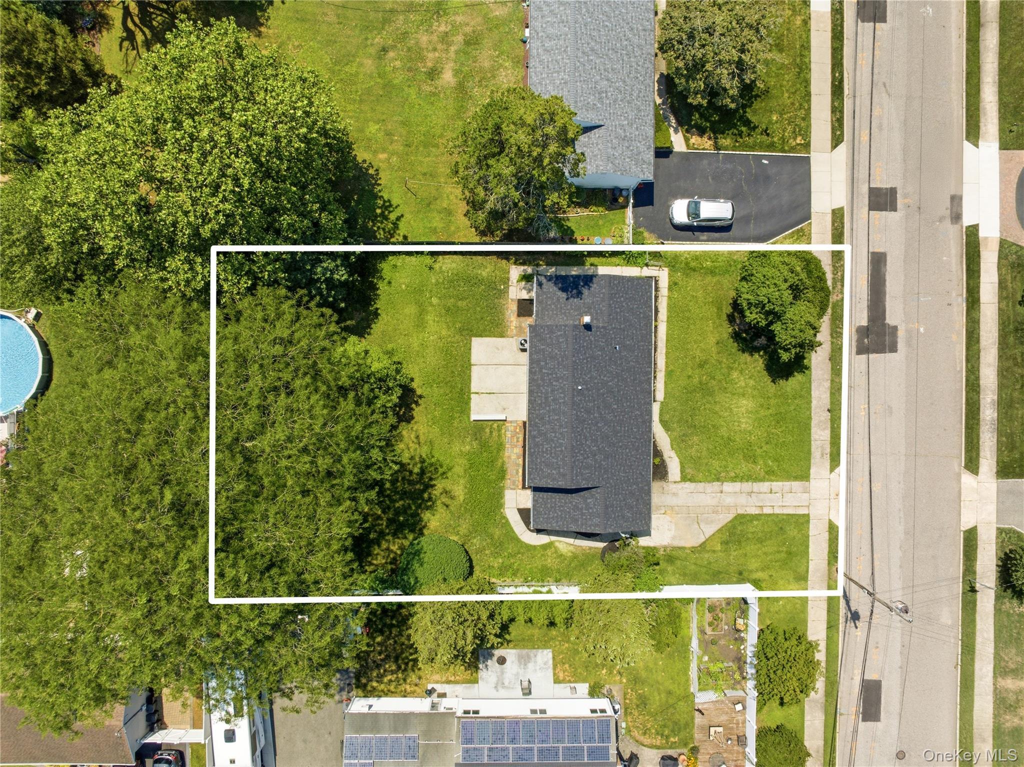 Single Family Thompson Drive Suffolk County, NY 11706, MLS-1030178-38
