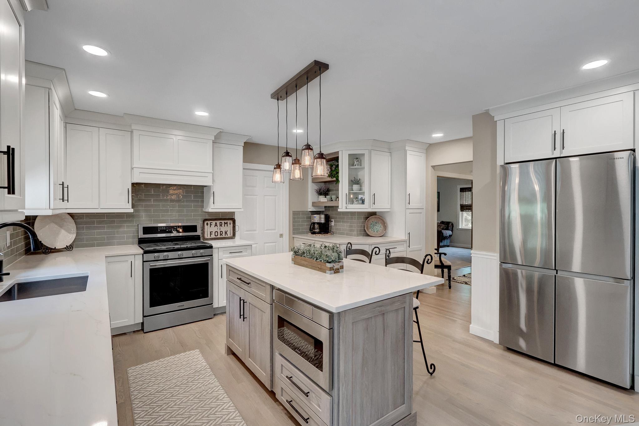 Single Family Apple Lane Suffolk County, NY 11792, MLS-1030183-22