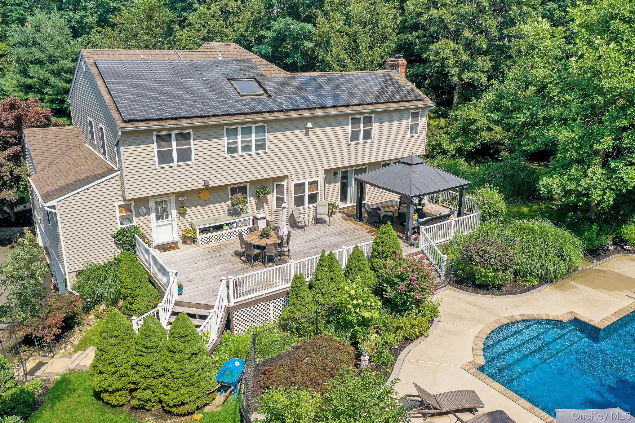 Single Family Apple Lane Suffolk County, NY 11792, MLS-1030183-39