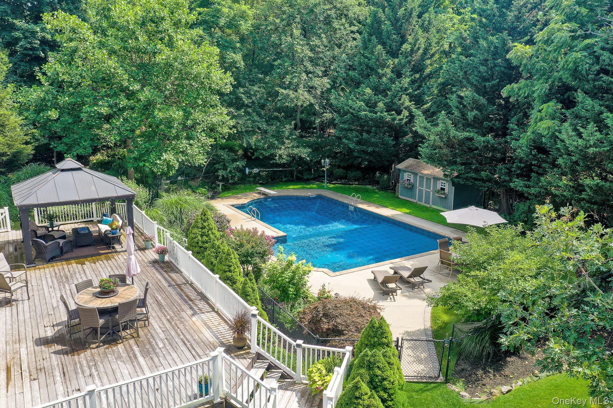 Single Family Apple Lane Suffolk County, NY 11792, MLS-1030183-40