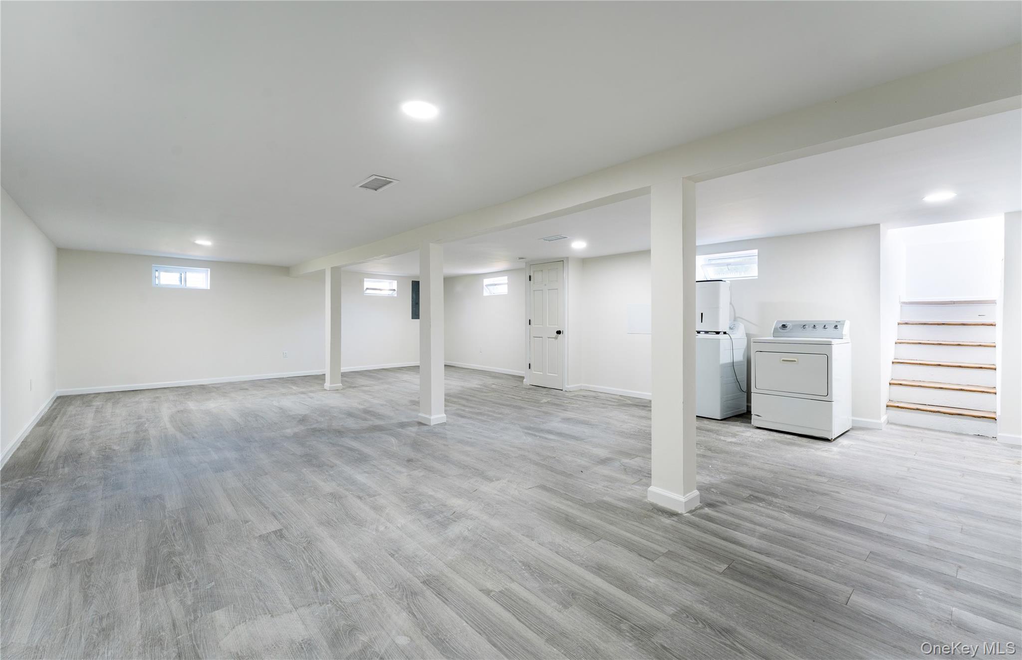 Single Family Hoffman Avenue Suffolk County, NY 11713, MLS-1030192-11