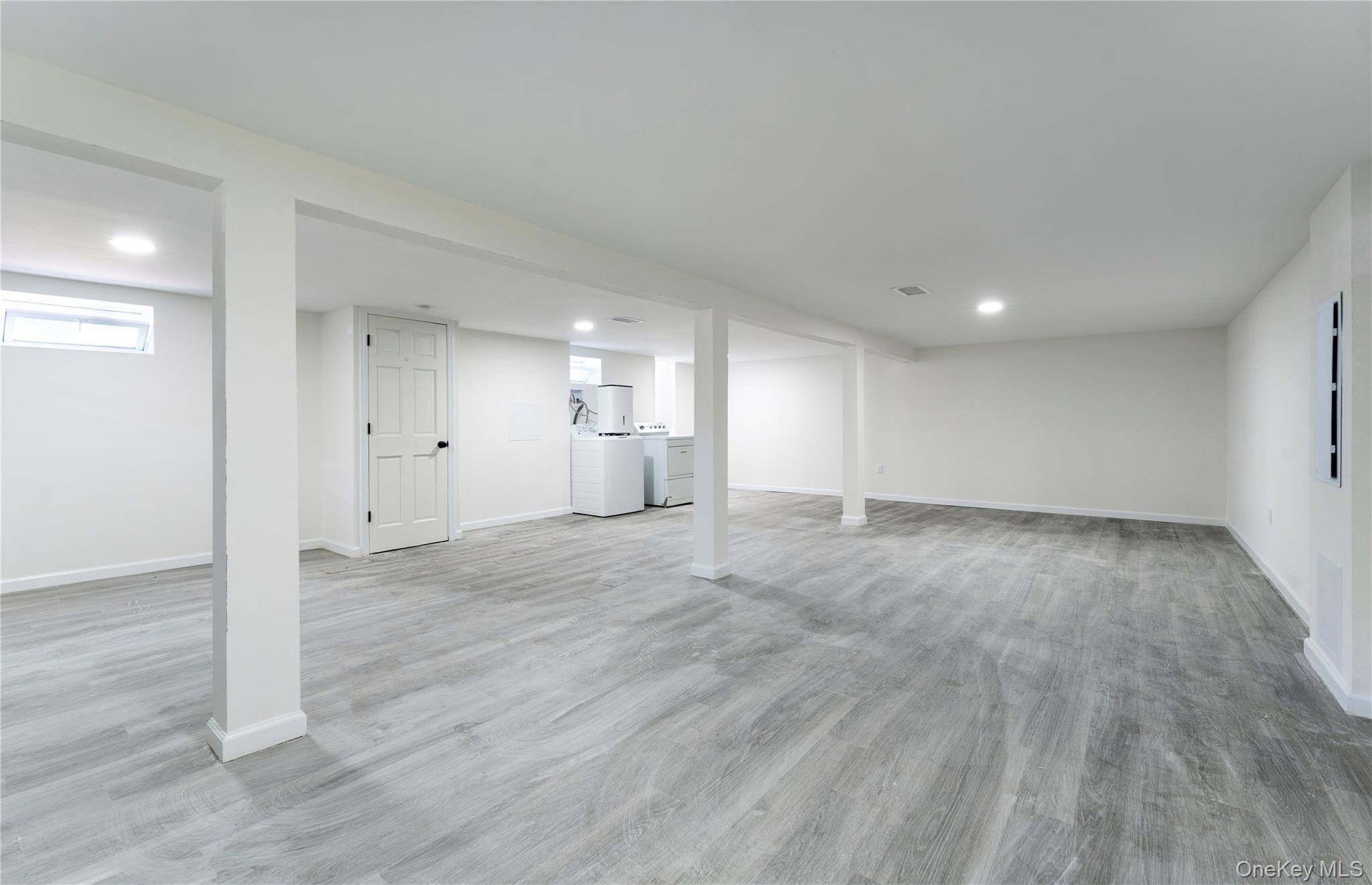 Single Family Hoffman Avenue Suffolk County, NY 11713, MLS-1030192-12