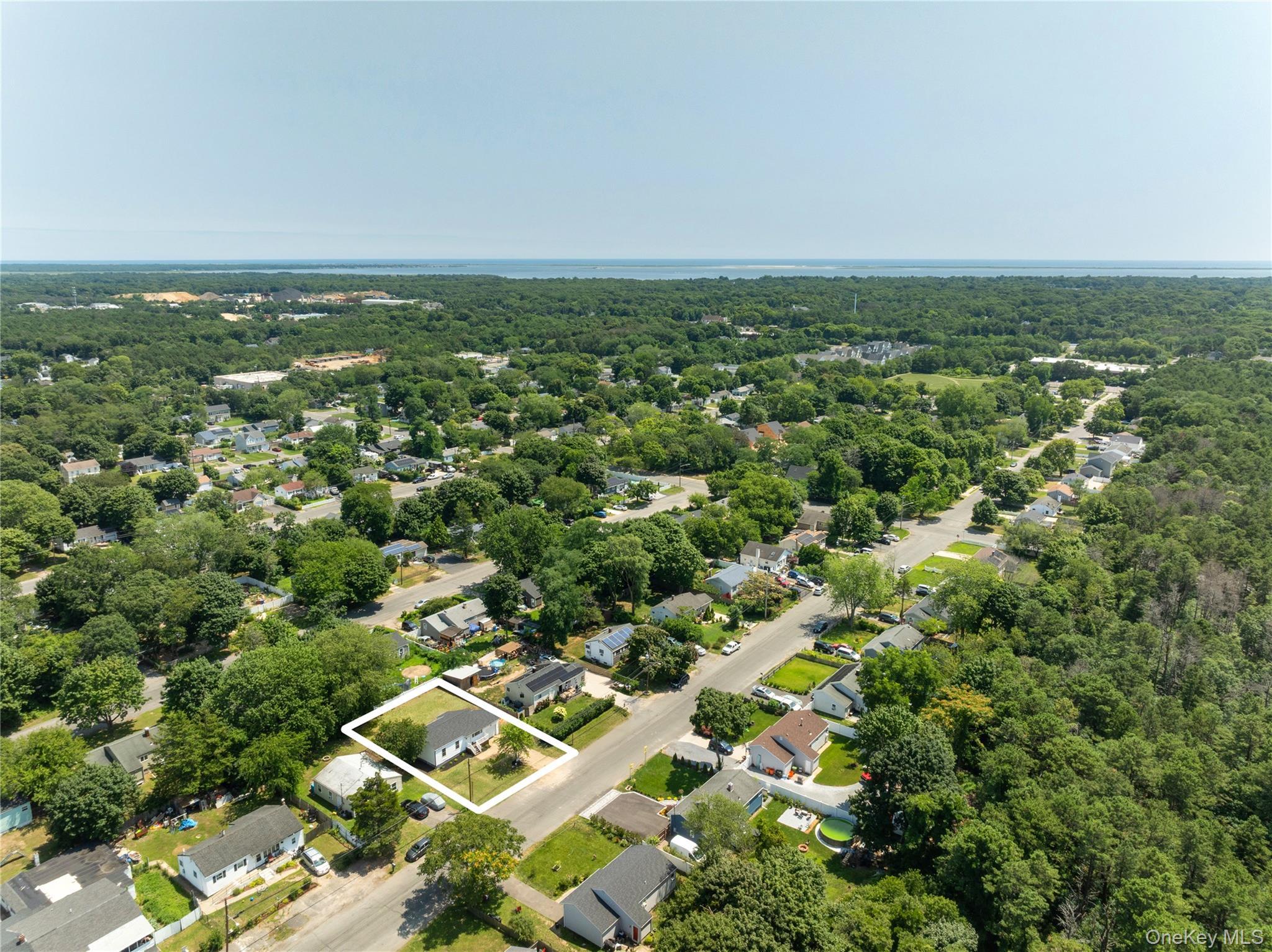 Single Family Hoffman Avenue Suffolk County, NY 11713, MLS-1030192-16