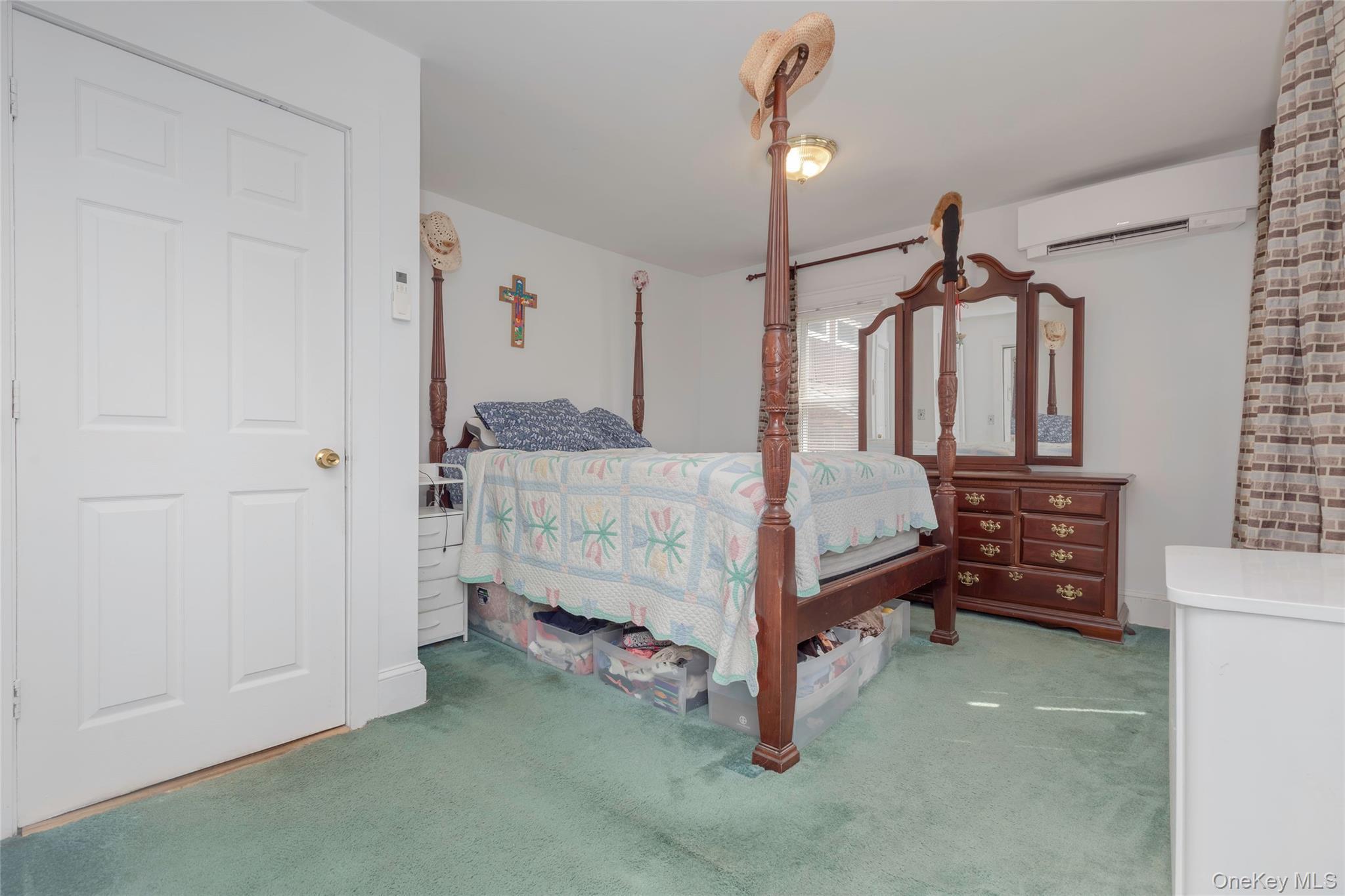 Single Family Hobart Avenue Bronx, NY 10461, MLS-1030200-13