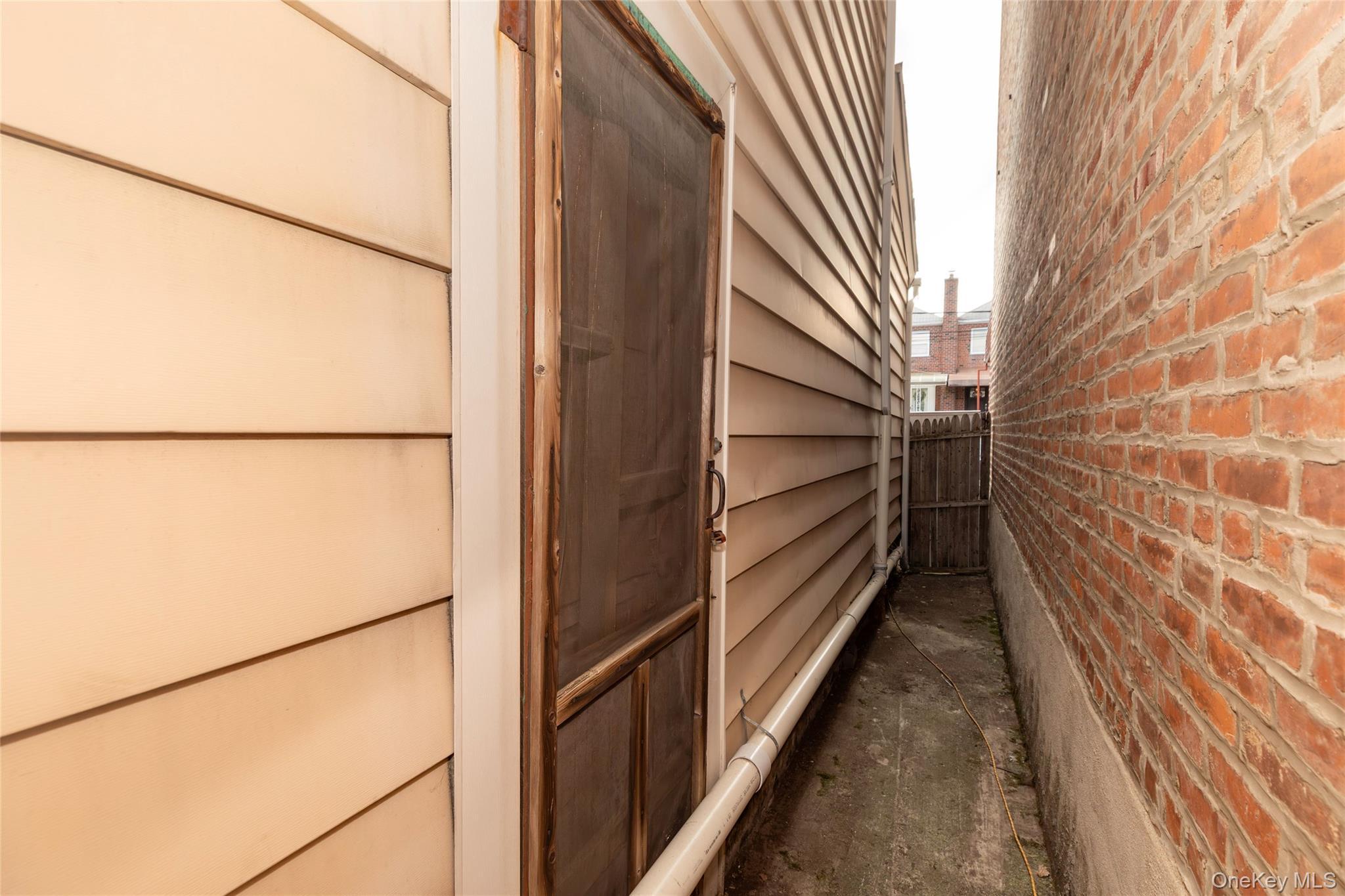 Single Family Hobart Avenue Bronx, NY 10461, MLS-1030200-24
