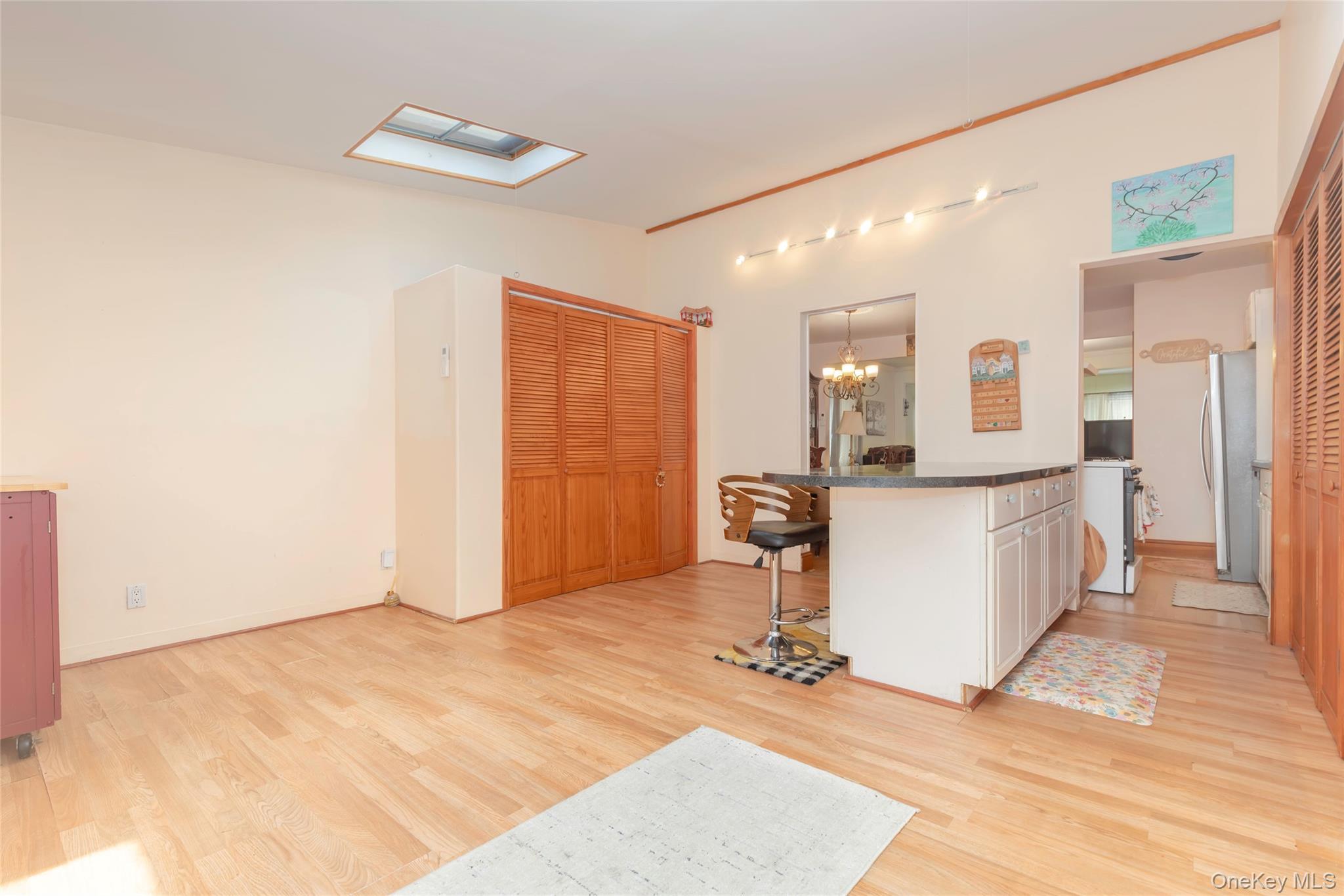 Single Family Hobart Avenue Bronx, NY 10461, MLS-1030200-6