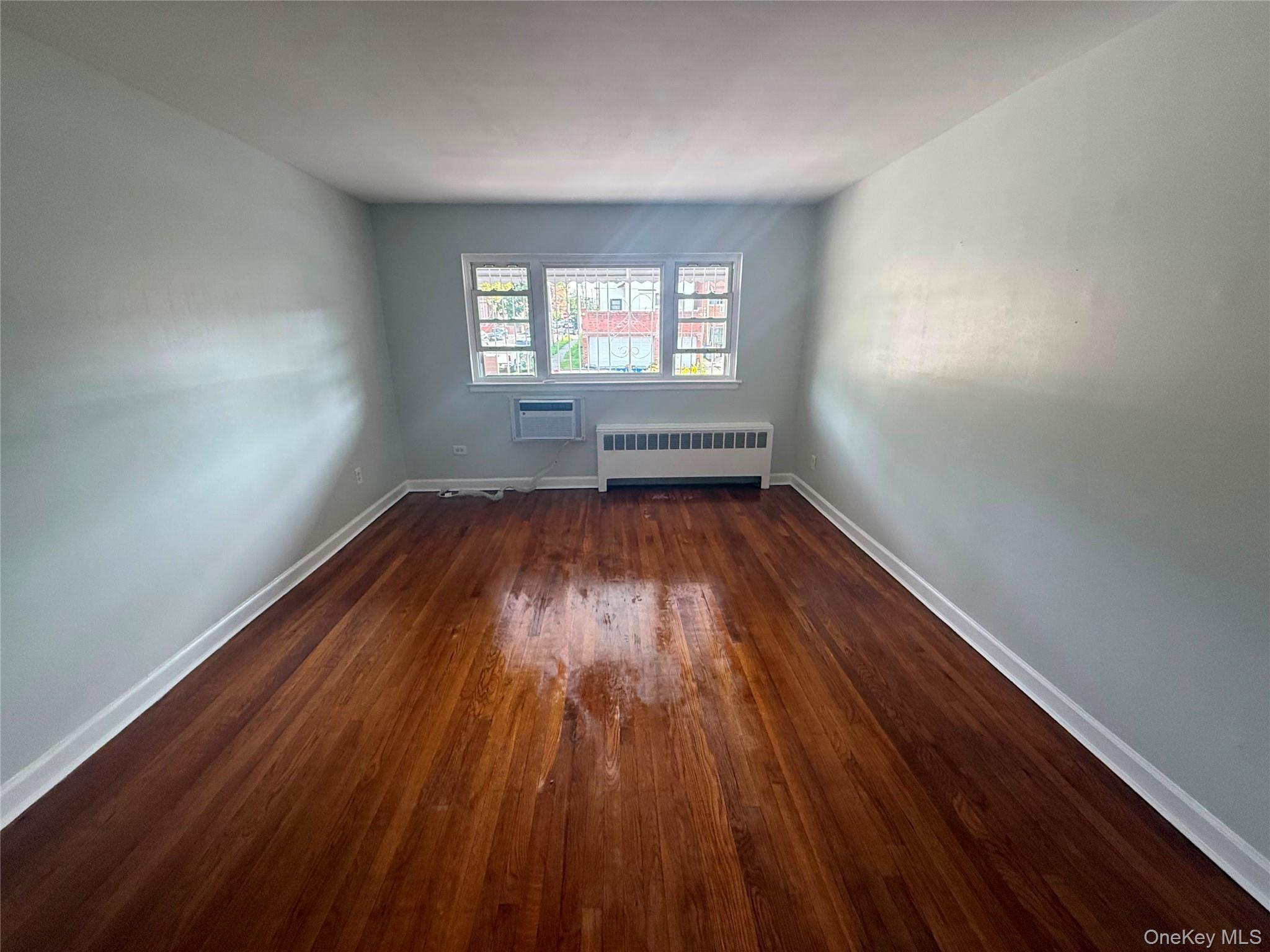 Apartment Adee Avenue  Bronx, NY 10467, MLS-1030219-3