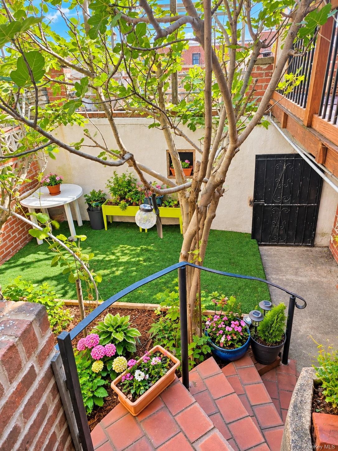 Single Family 26th Street Queens, NY 11105, MLS-1030220-20