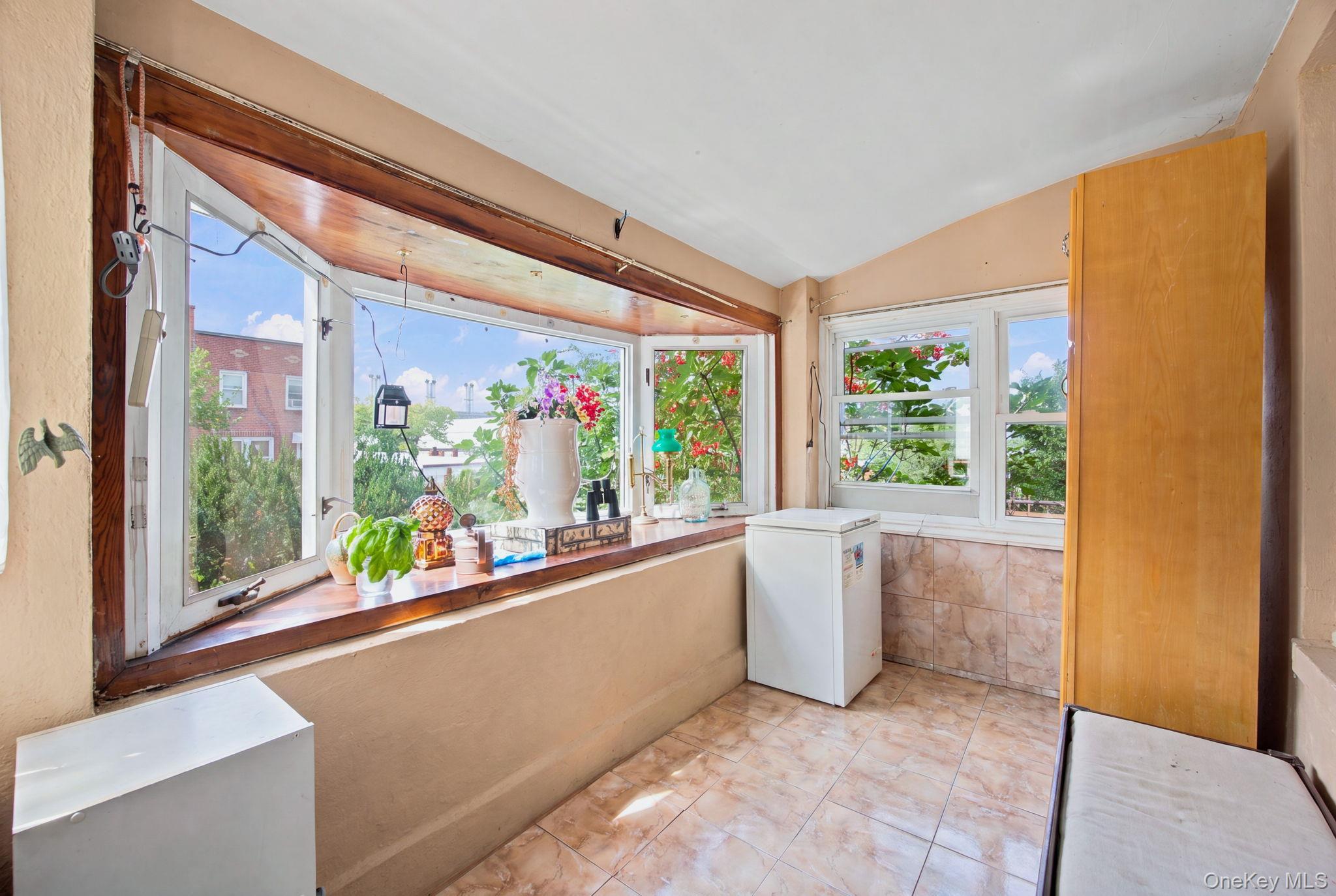 Single Family 26th Street Queens, NY 11105, MLS-1030220-3