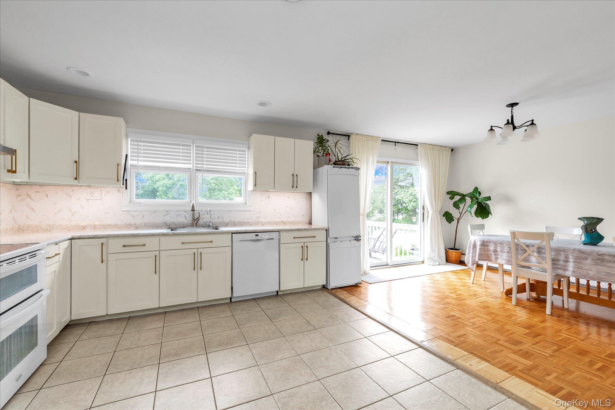 Single Family N Erie Avenue  Suffolk County, NY 11757, MLS-1030232-10